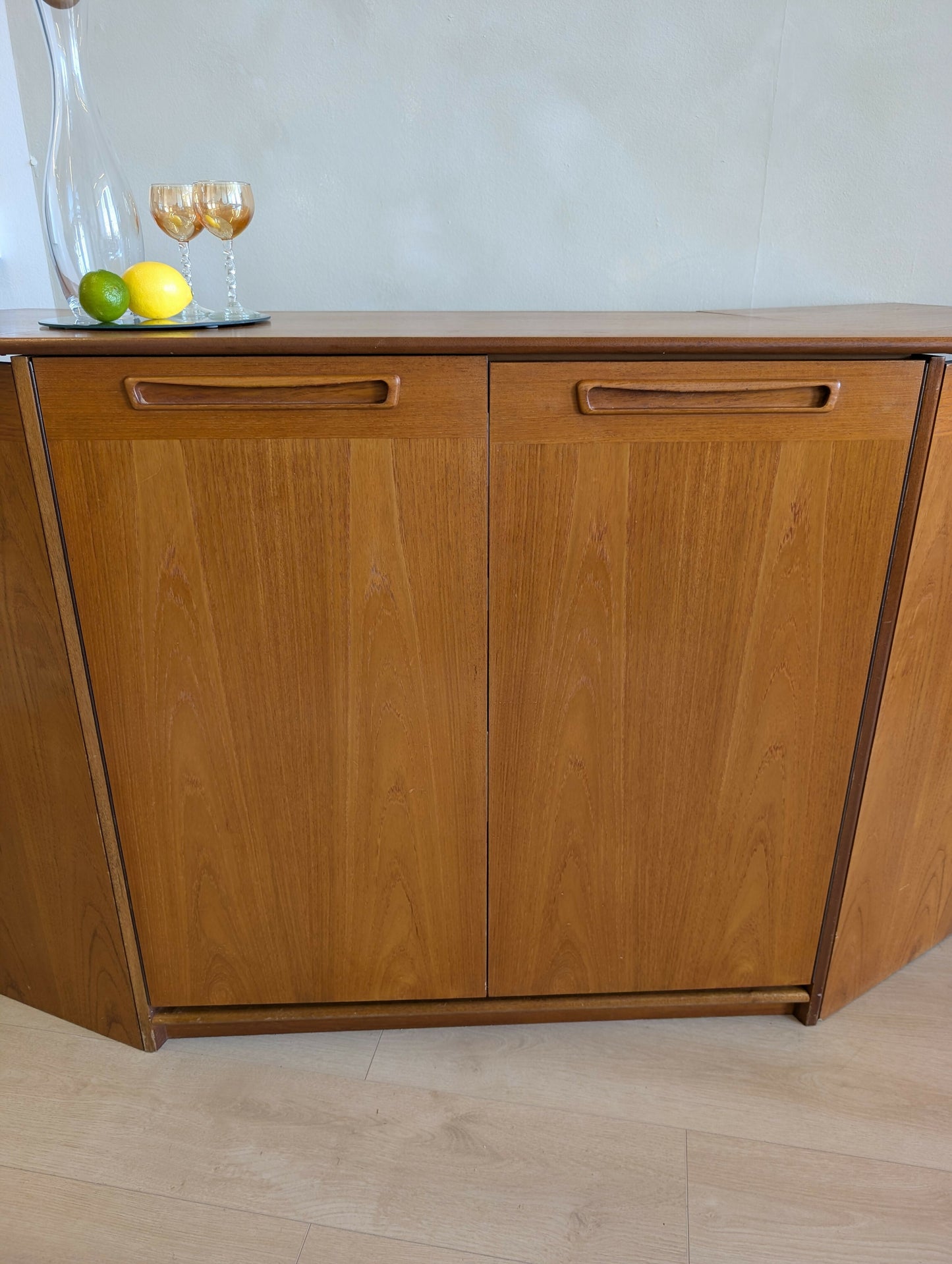 Vintage Meredew Mid Century Teak Metamorphic Drinks Cocktail Cabinet Bar