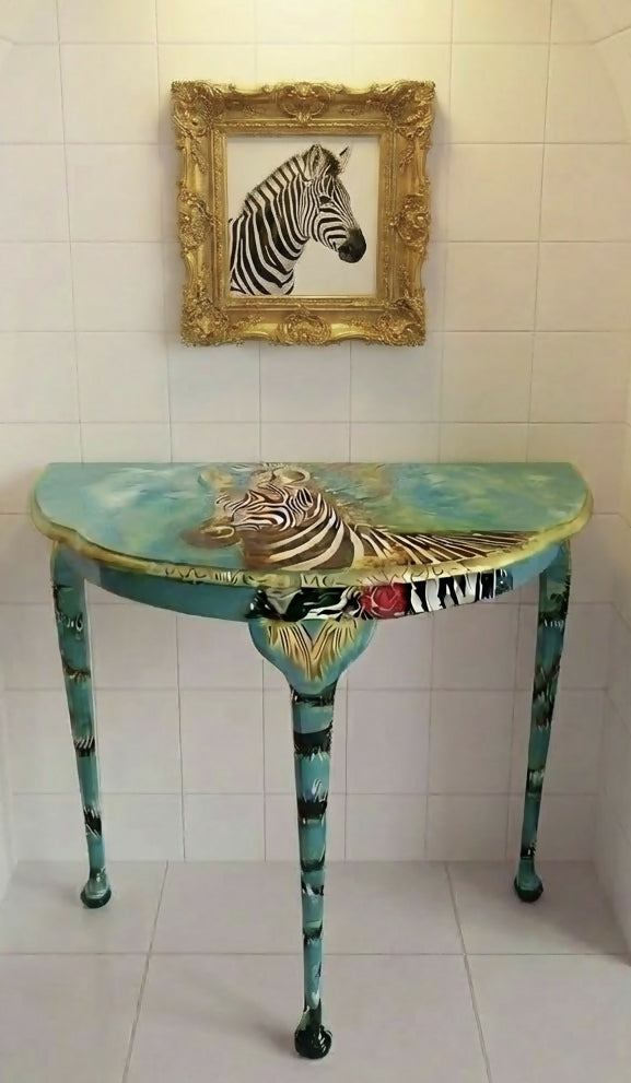 Zebra Table