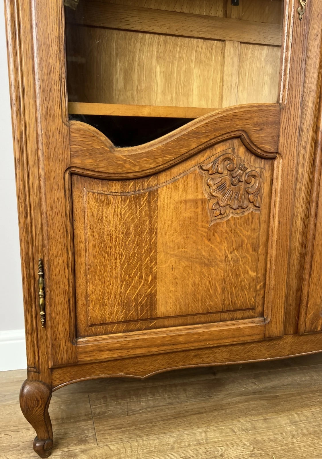 Bookcase Vintage French Louis XIV Style Oak Display Cabinet Sideboard LOT 6359