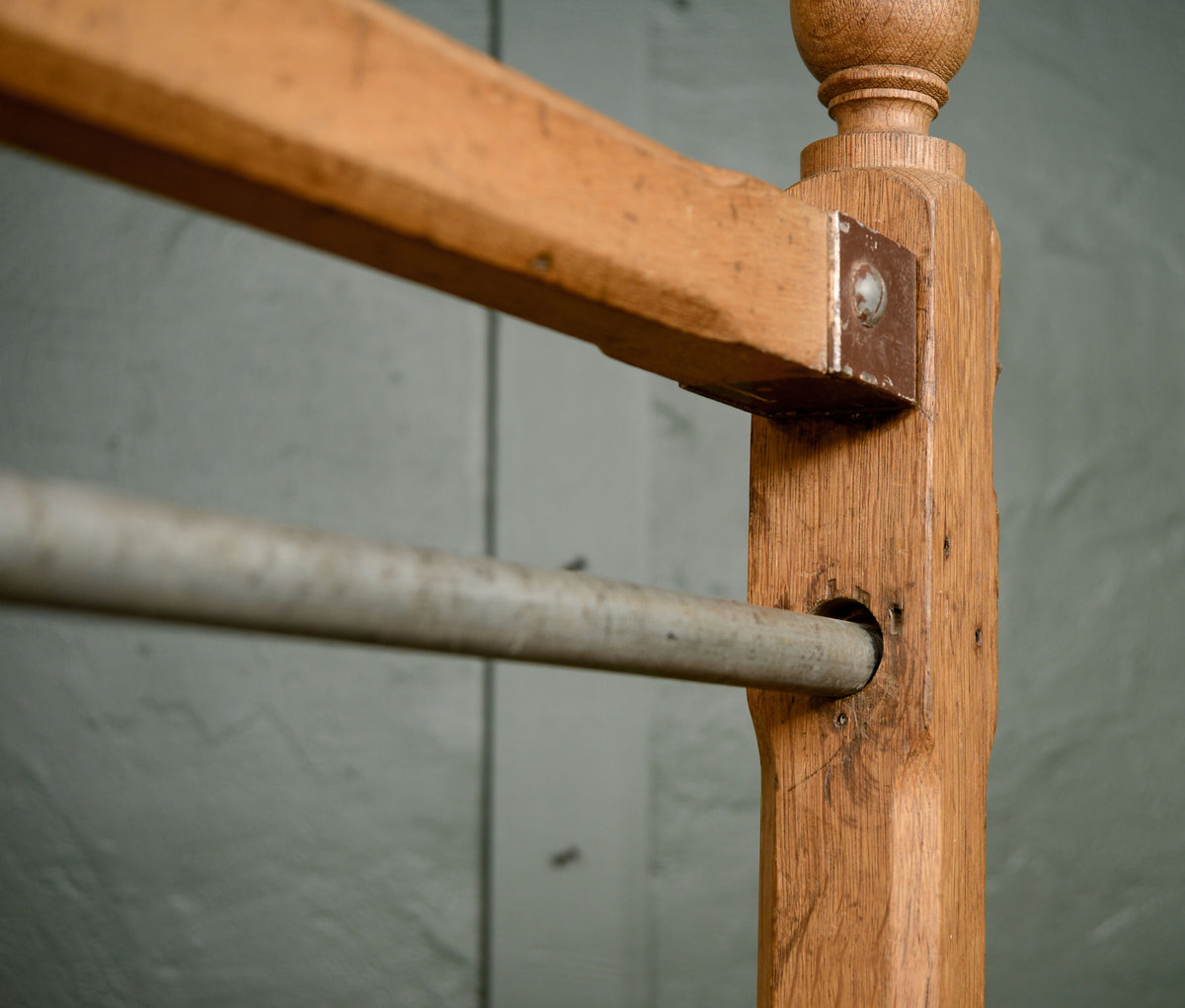 Antique Oak Shop/Cloakroom Clothes Hanging Rail - Coat Rack - Open Wardrobe