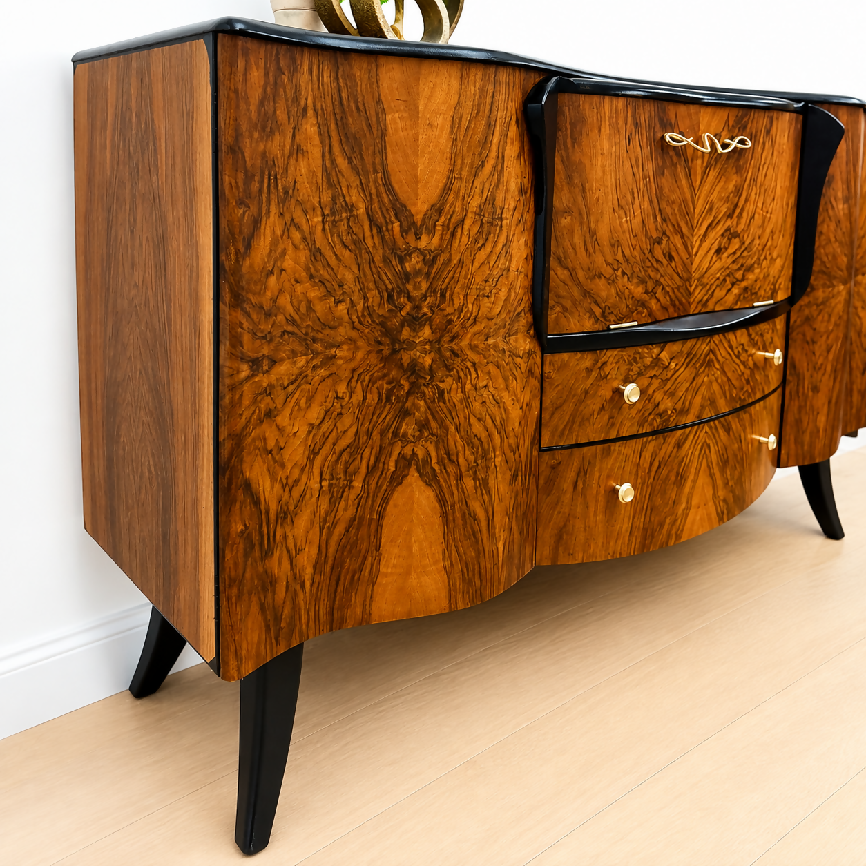 Refurbished Burr Walnut and Black Stonehill Art Deco Cocktail Cabinet, Drinks Cabinet, Vintage Sideboard, Gin Bar