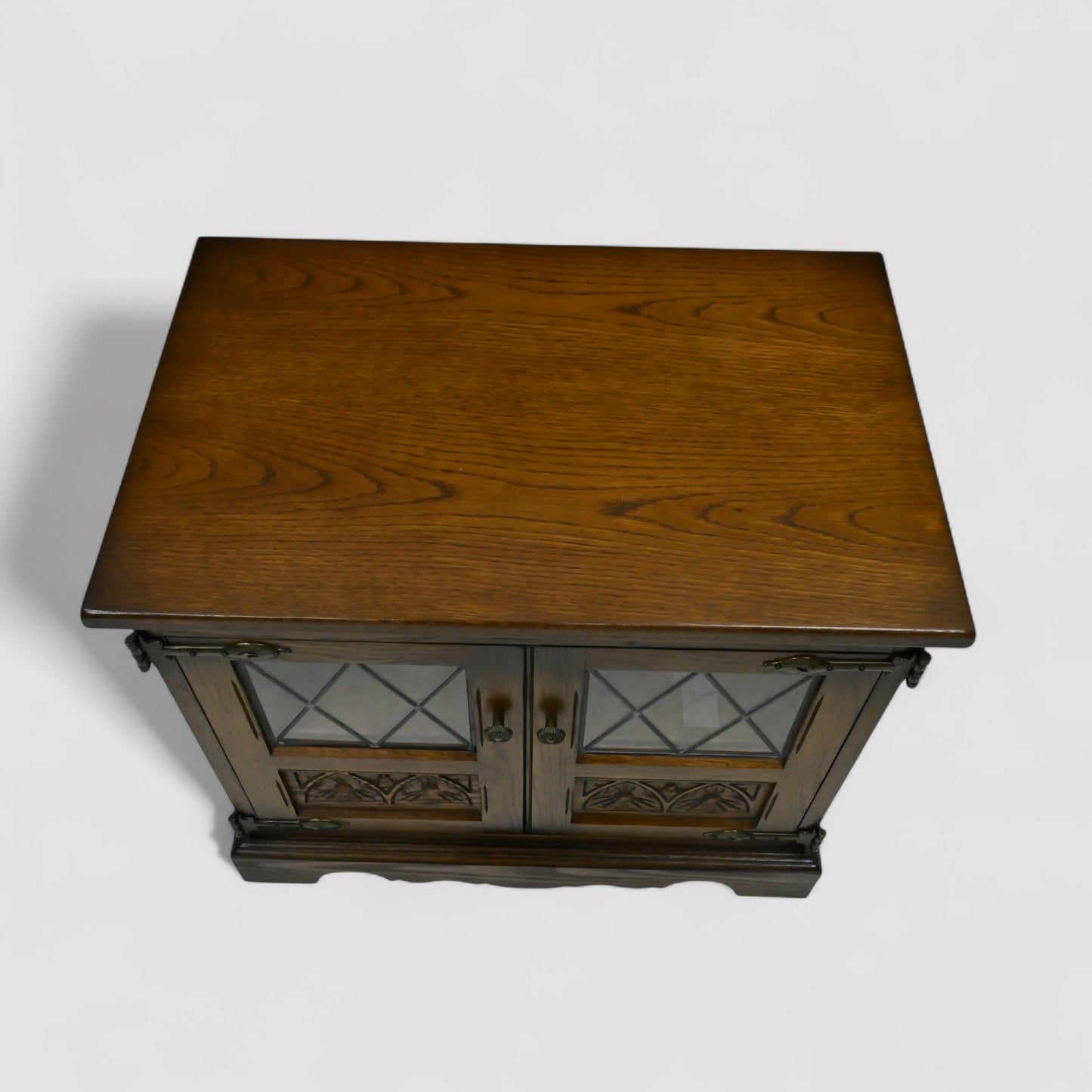 Old Charm TV Video Stand Cabinet Light Oak Model 2440 FREE UK Delivery*. SBR10332/1504E