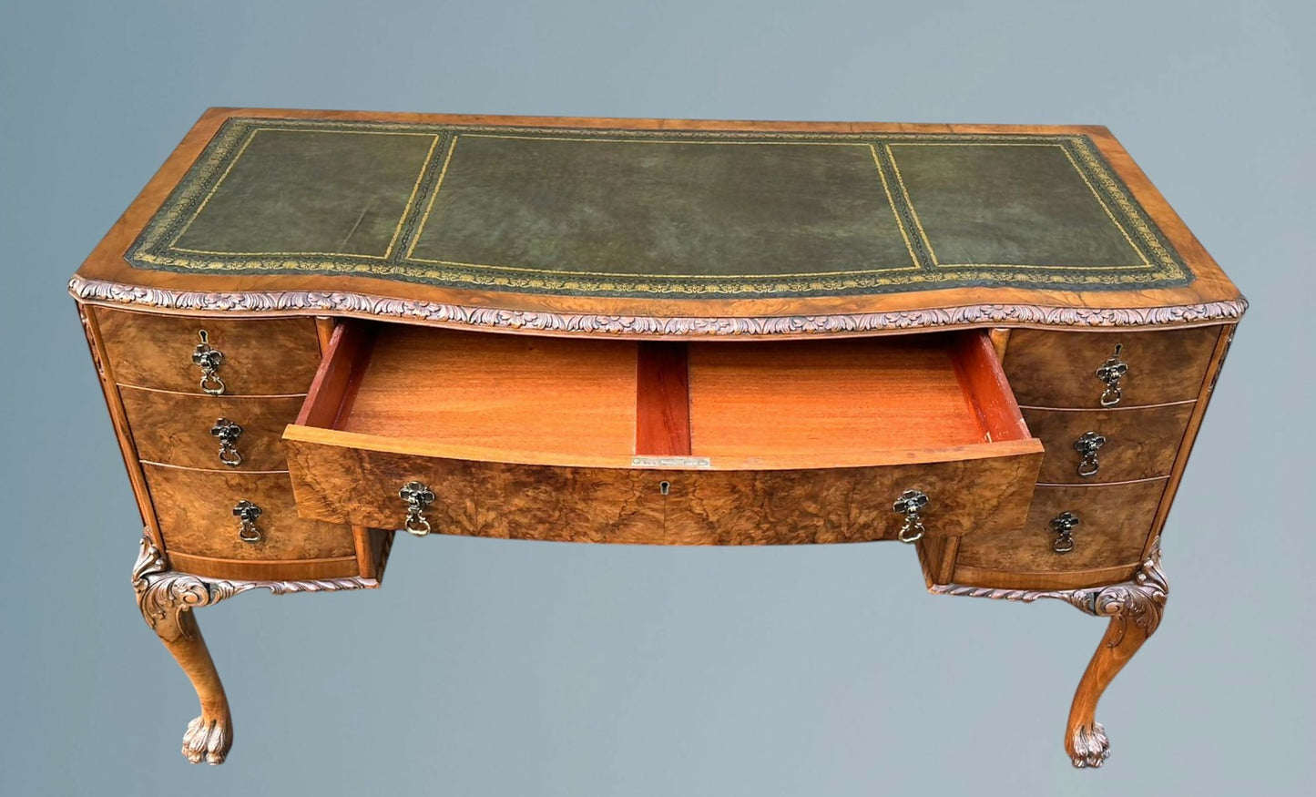 Good Quality Burr Walnut Writing Desk / Writing Table