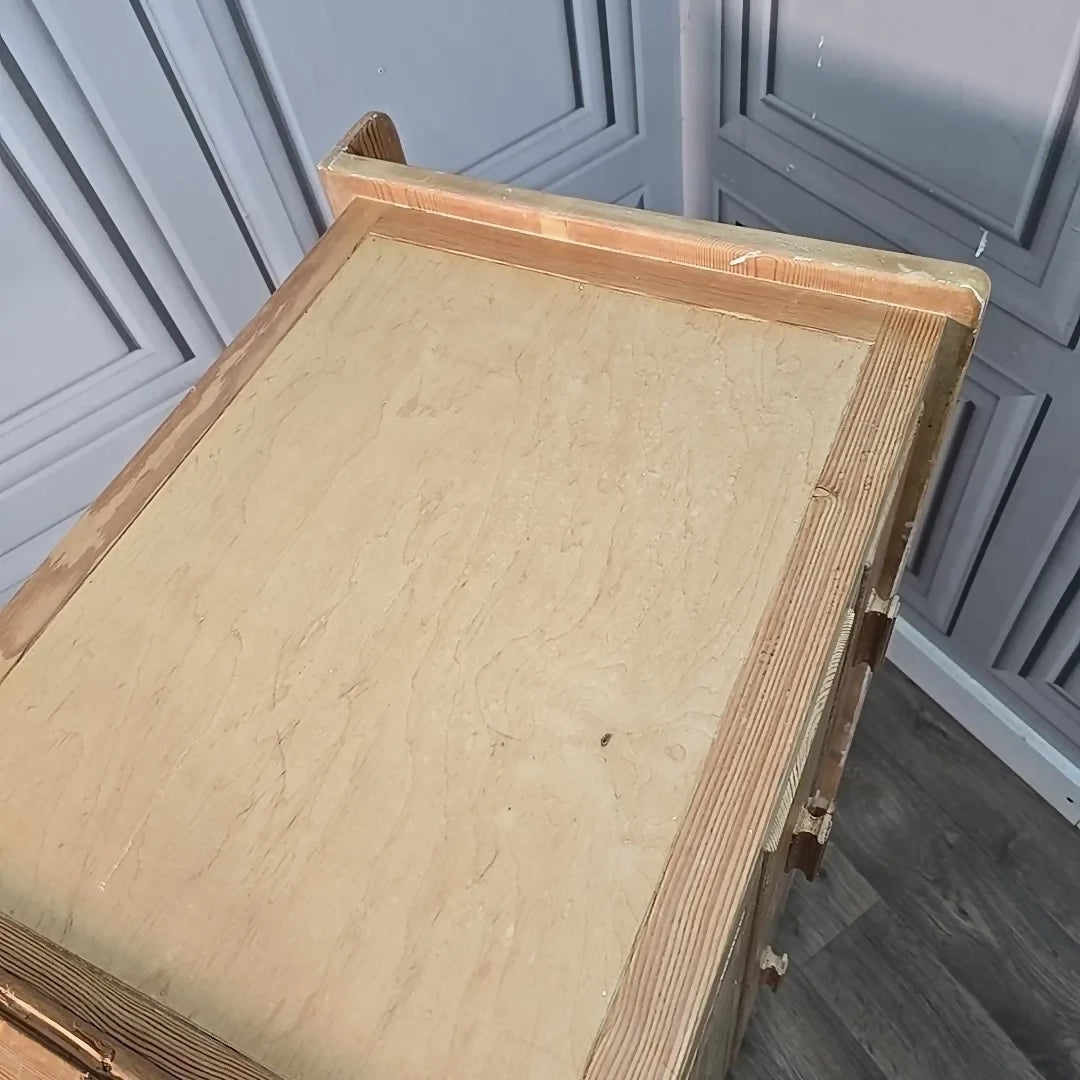 Vintage Chest of Drawers – Solid Pine - Rustic Farmhouse 4 Drawer Storage