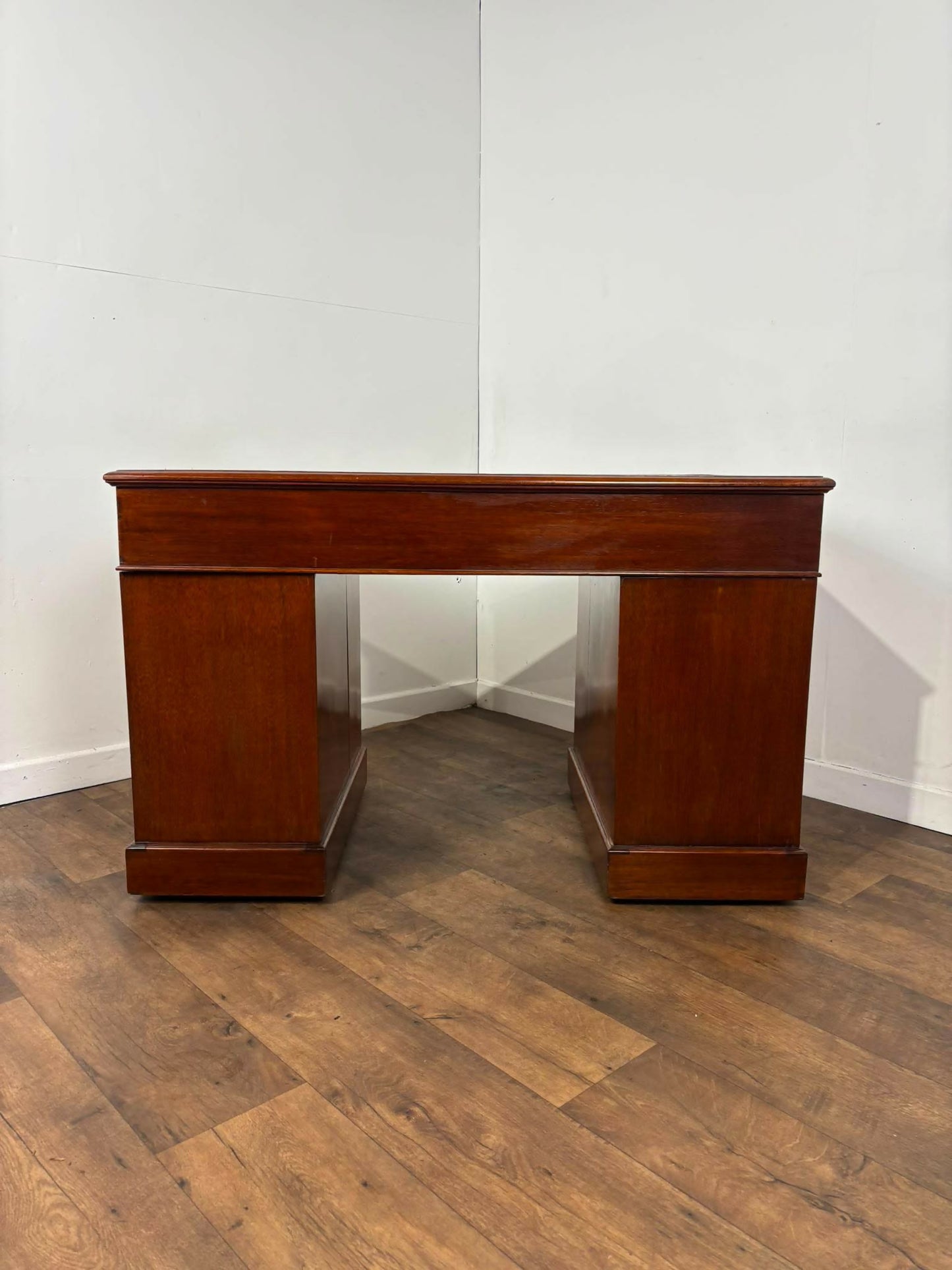Victorian Mahogany Twin Pedestal Knee Hole Desk