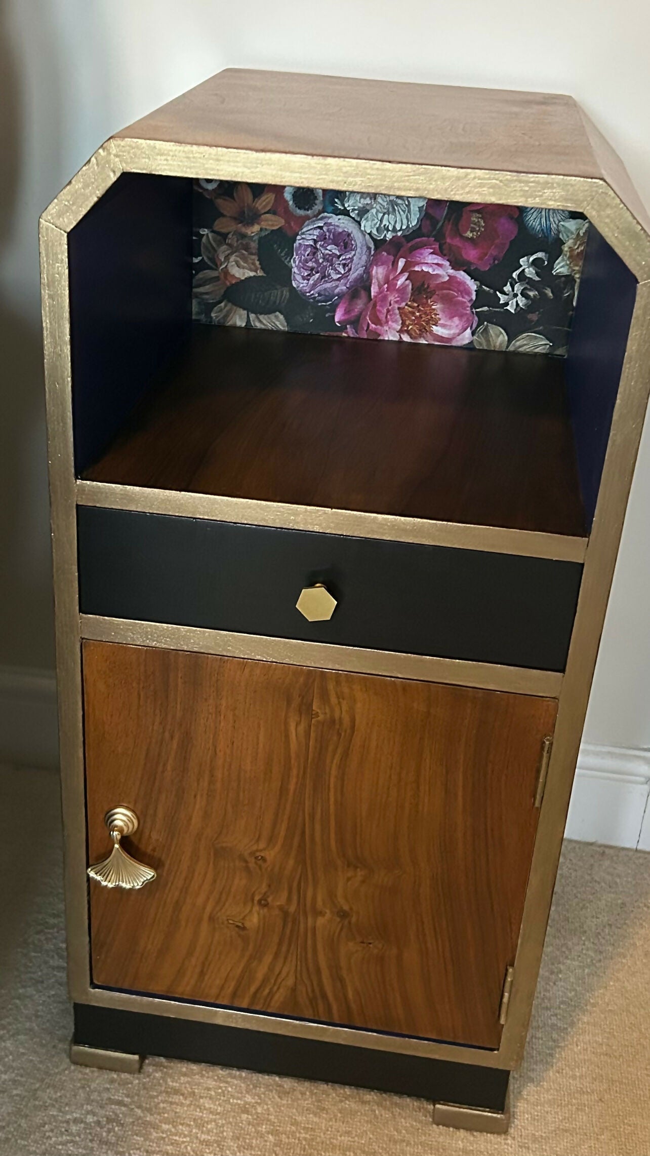 Art deco side table