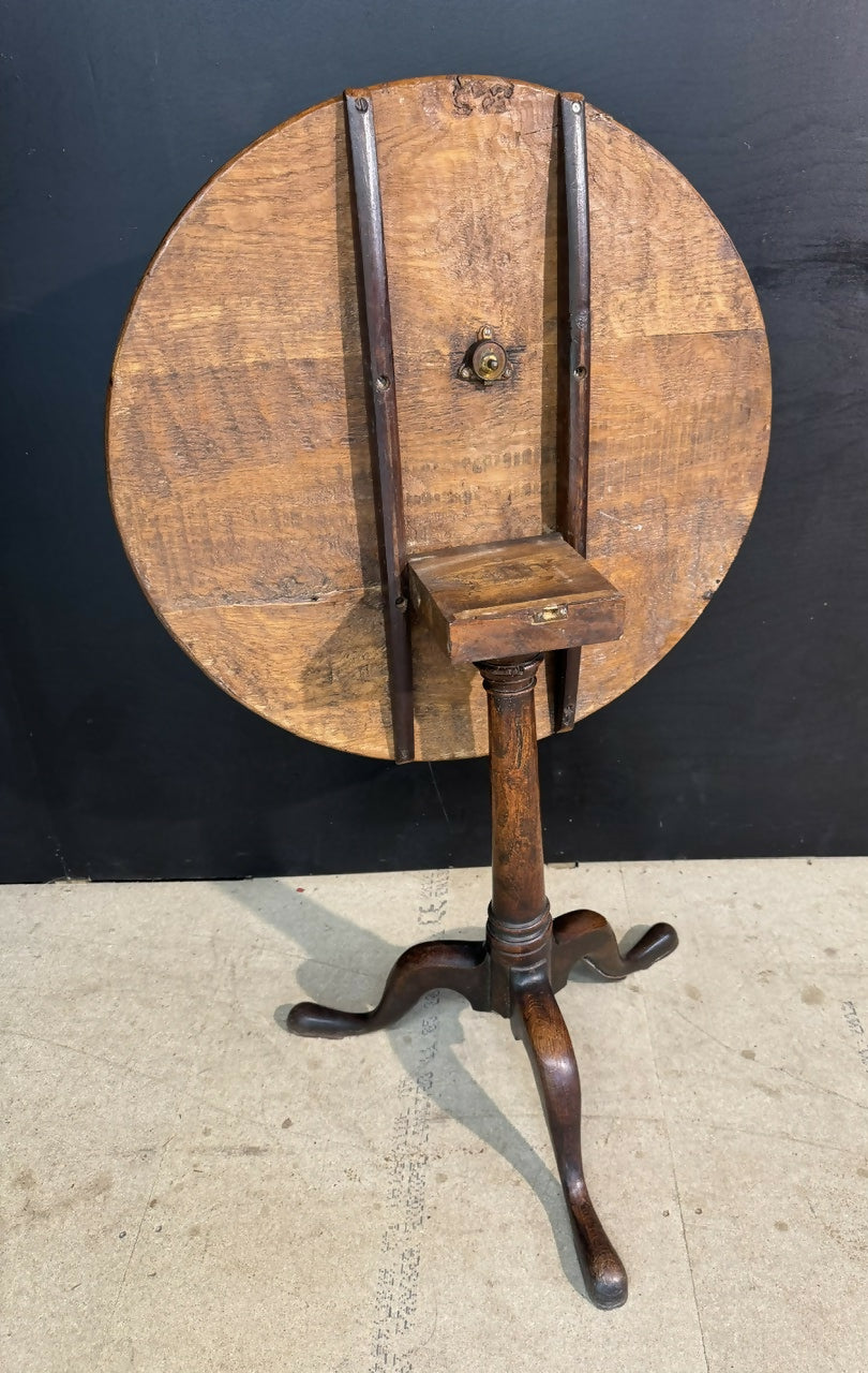 Georgian Oak Tilt Top Table