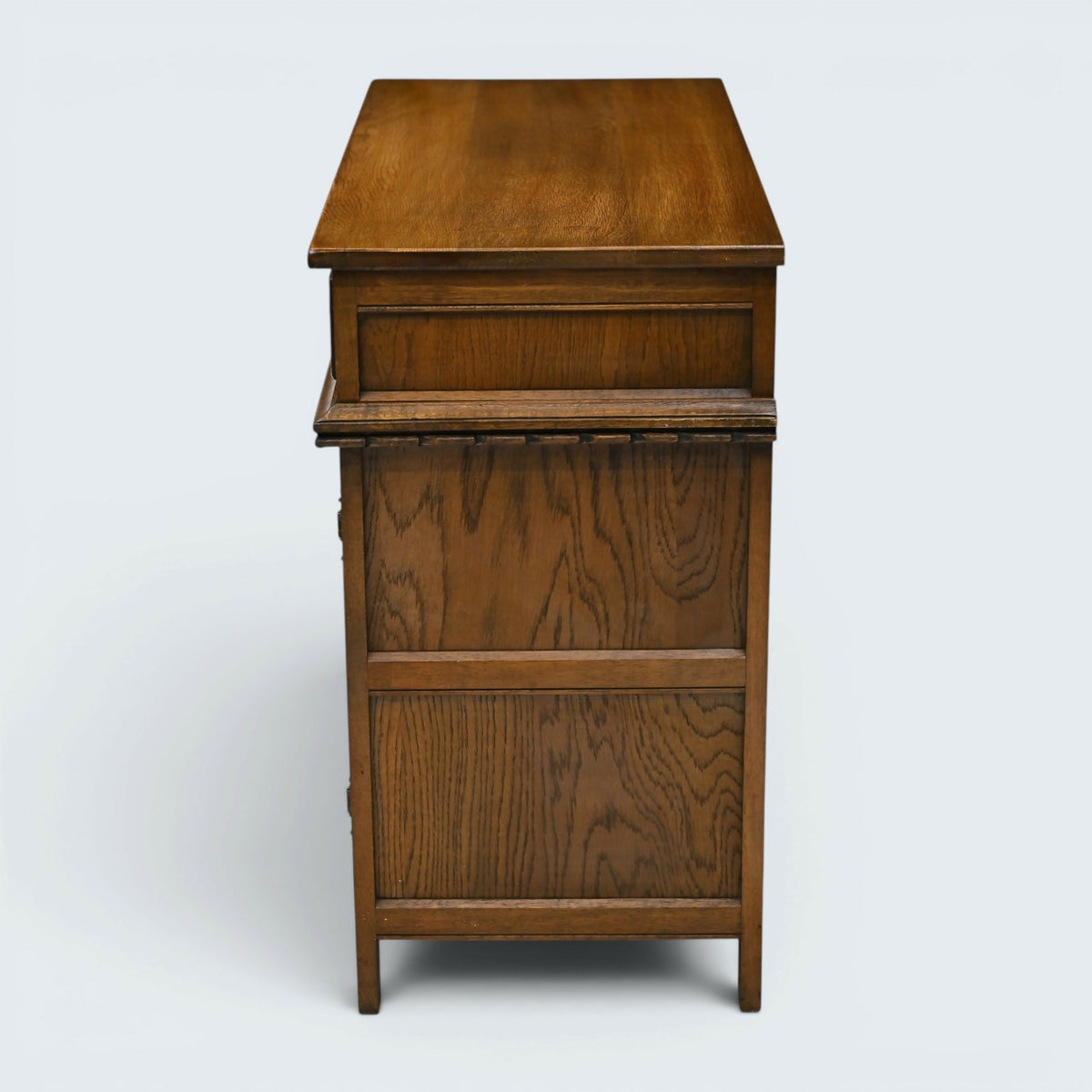 Old Charm Small Sideboard Linenfold Doors Model 1631 Light Oak FREE UK Delivery*