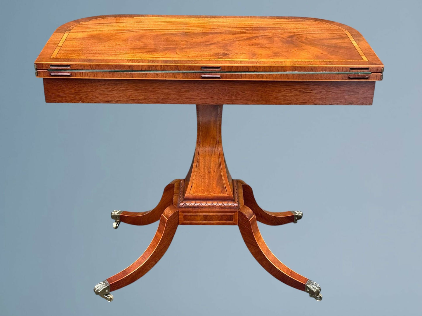 Good Quality Figured Mahogany Turn Over Top Games / Card Table