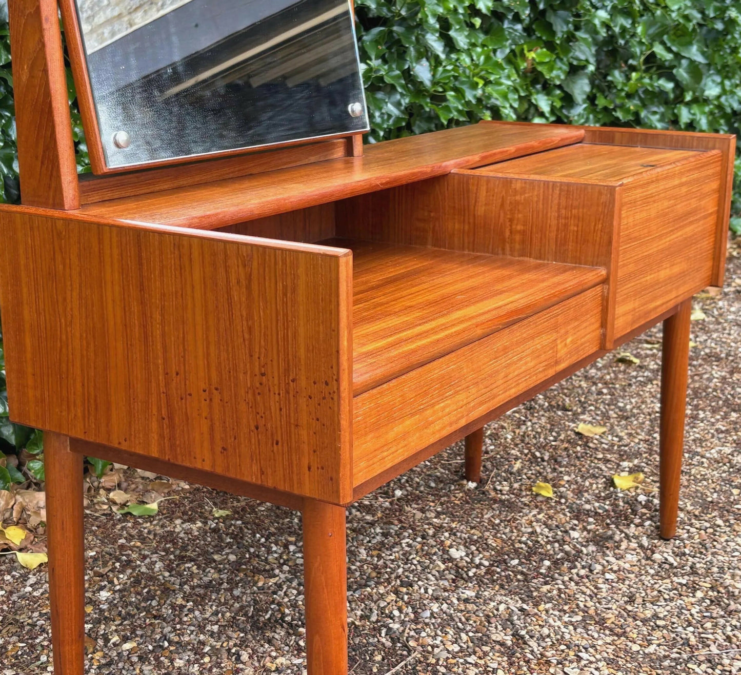 Vintage Melvin Mikkelsen Møbler Dressing Vanity Table