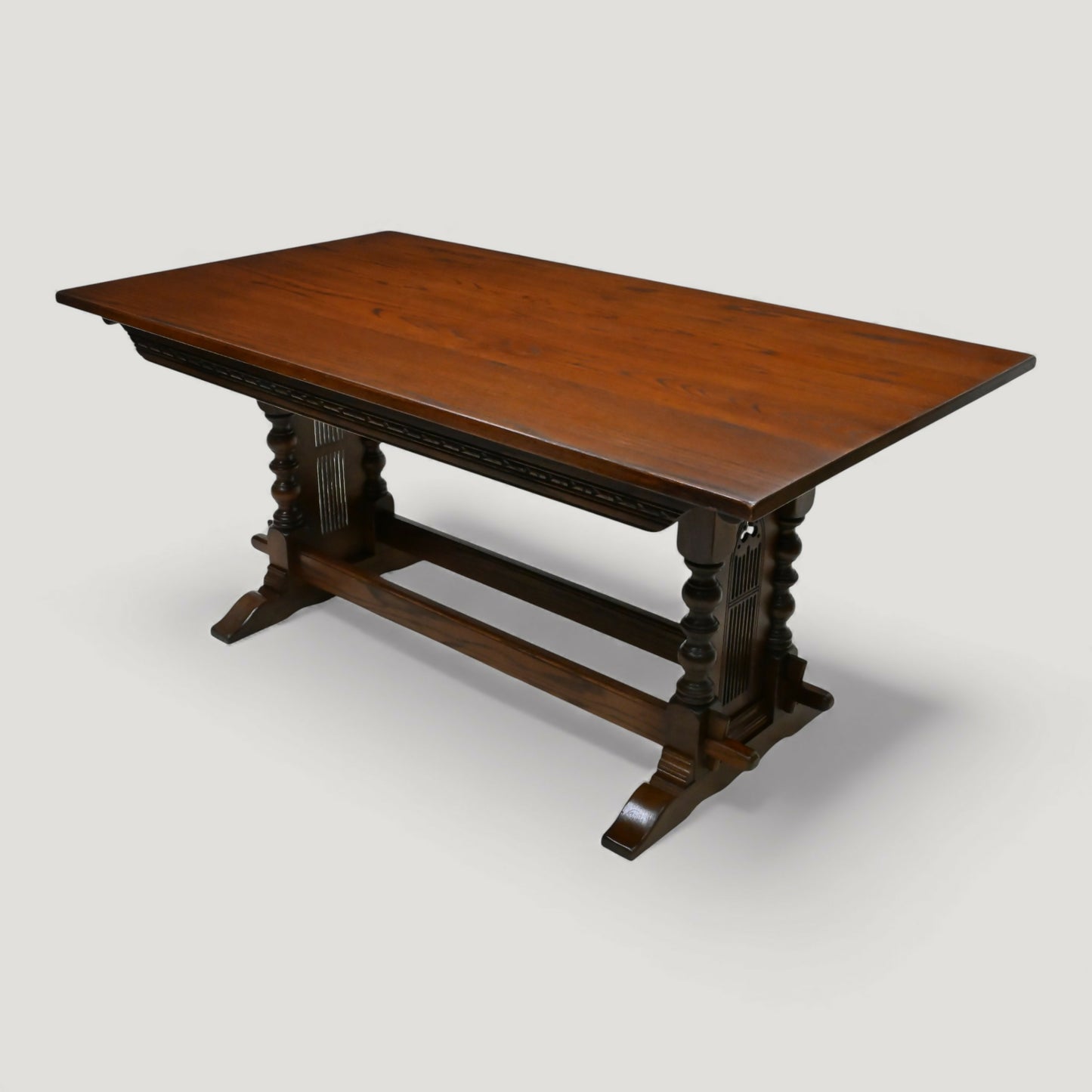 Old Charm Solid Oak Dining Table Gothic Refectory Tudor Brown FREE Delivery. SBR10992/0110E
