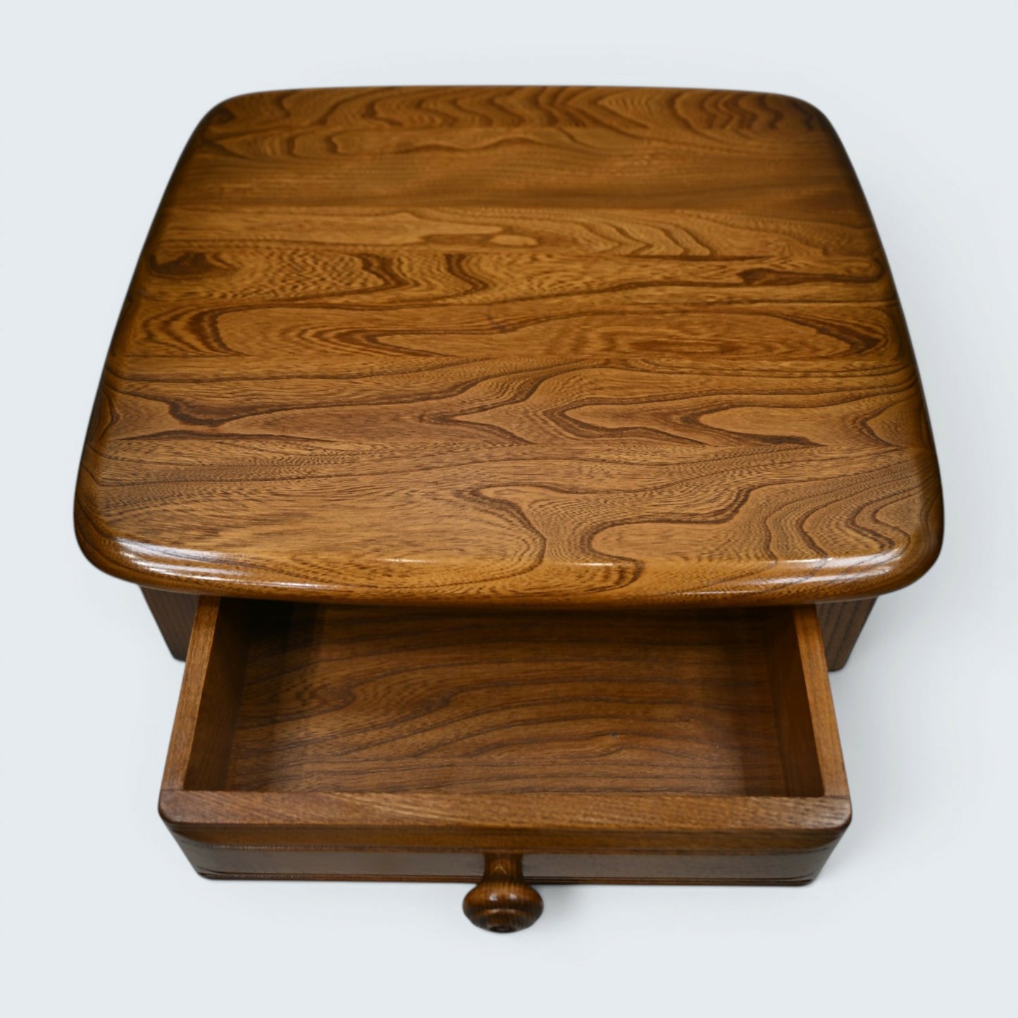 Ercol Lamp/Bedside Table Elm Golden Dawn Finish Mid Century Modern FREE Delivery