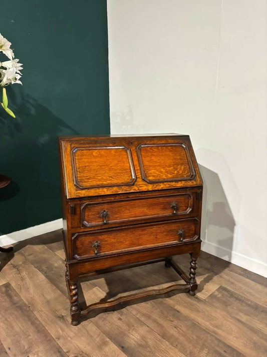 Vintage 1920s Oak Bureau Chest00