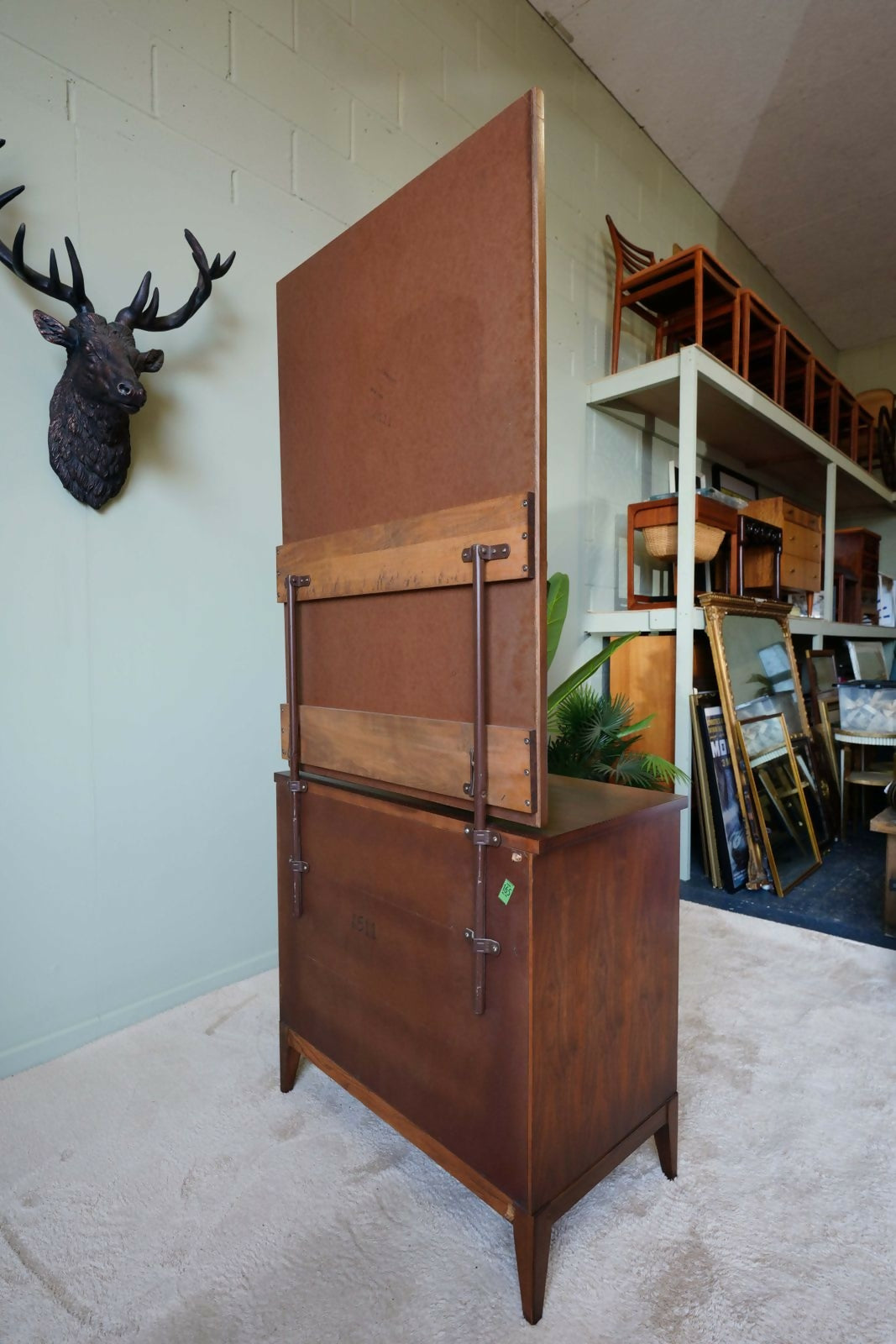 Peppler Furniture Co. 'The Hanover Line' Three Drawer Dresser & Mirror In Figured Walnut – Canada, C. 1960s
