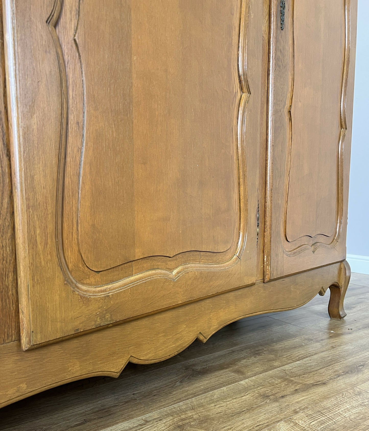 Wardrobe Vintage French Louis XVI Style Oak Triple Door Carved Armoire LOT 6467