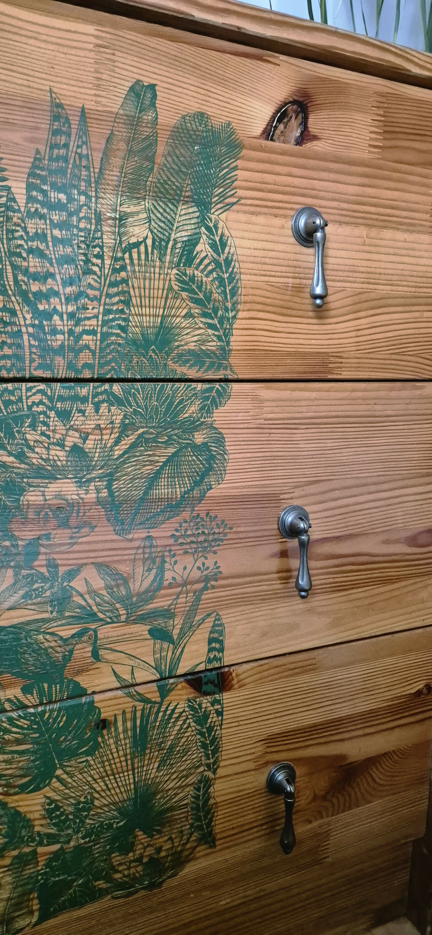 Small chest of drawers
