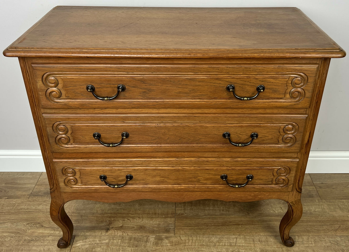Chest of Drawers Vintage French Louis Oak 3 Drawers Carved Cabinet LOT 6250