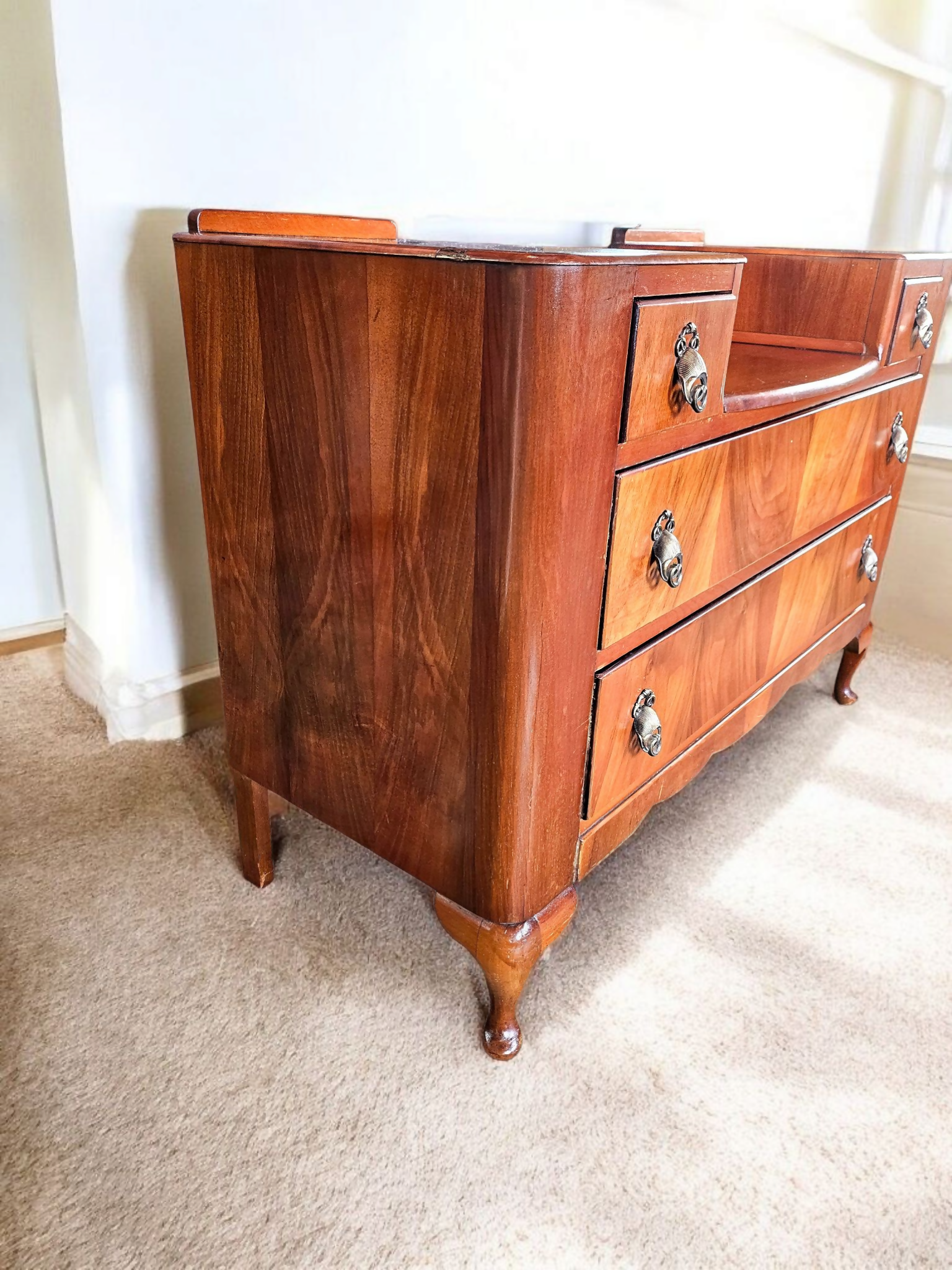 Dressing table 3