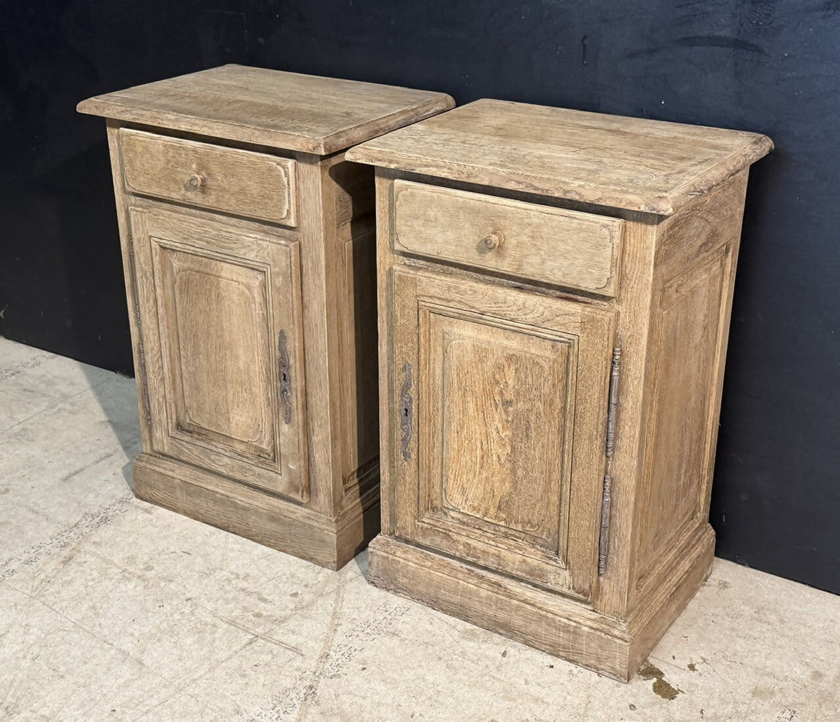 Quality Pair Oak Bedside Cupboards