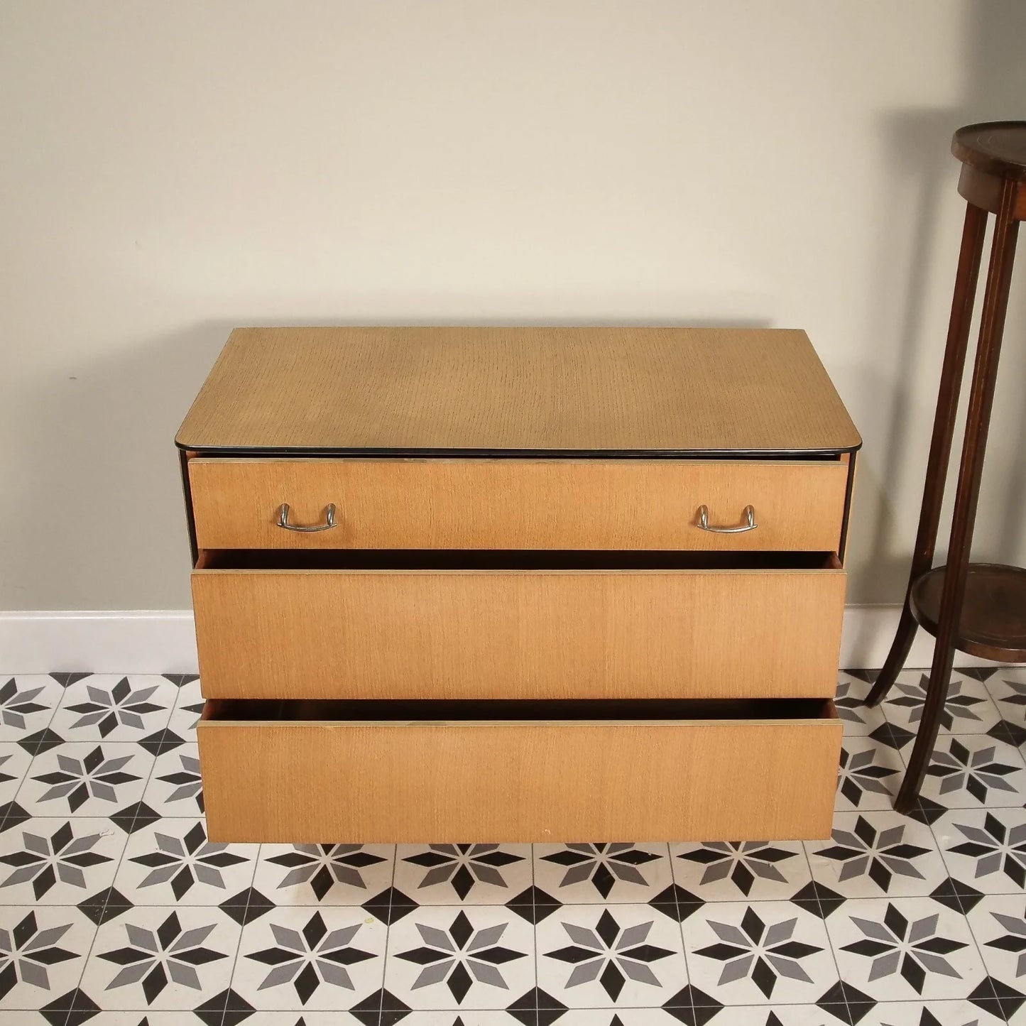 Vintage retro chest of drawers Avalon Yatton Oak faced Mid Century Retro