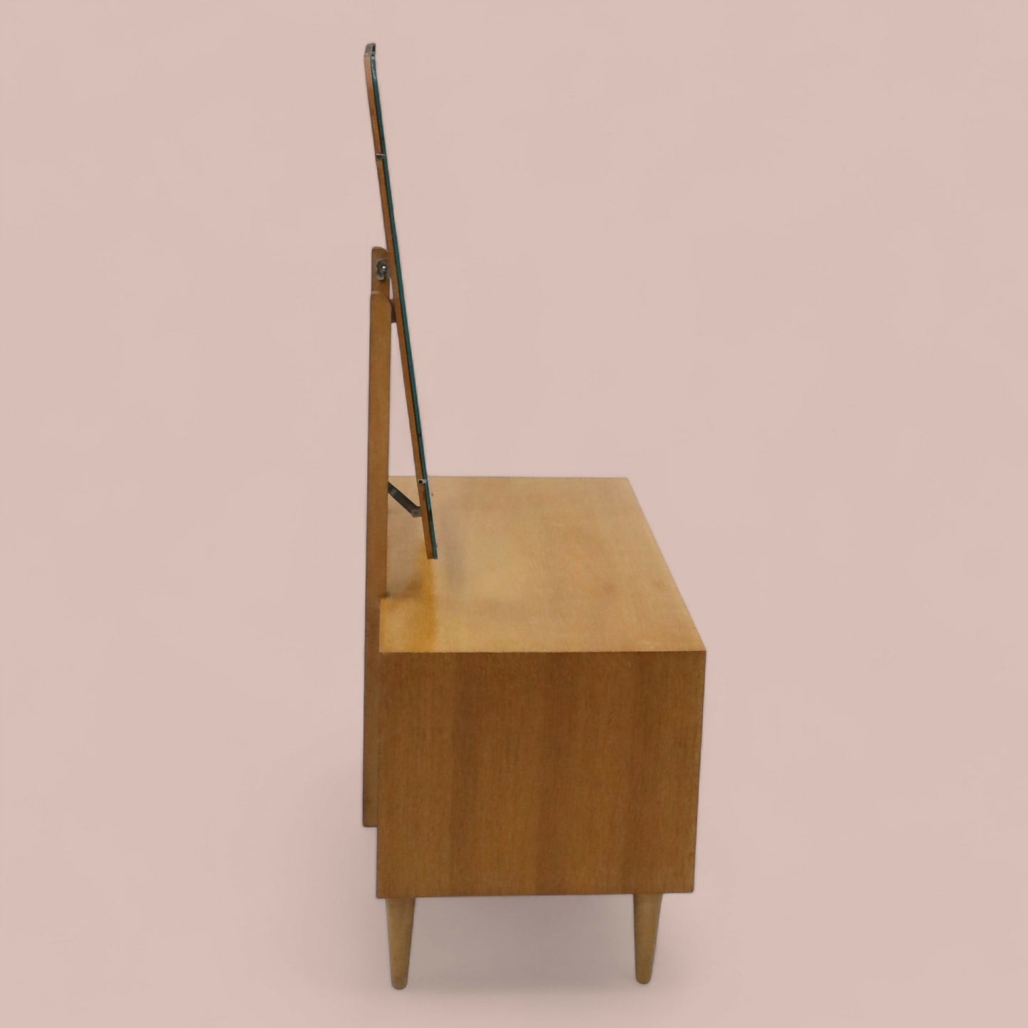 Meredew Retro Dressing Chest Shaped Adjustable Mirrors FREE Nationwide Delivery. SBR9616/0210D