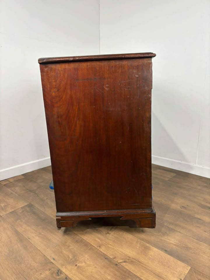 Georgian Mahogany Chest of Drawers