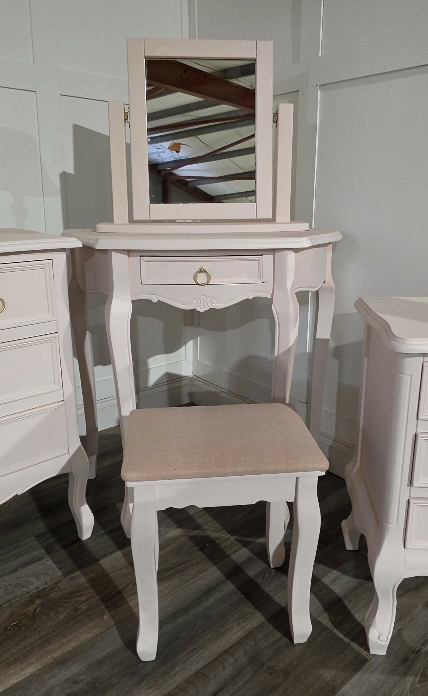 Upcycled - Melody Maison Sophia Pink Bedroom Furniture Set – Complete Collection