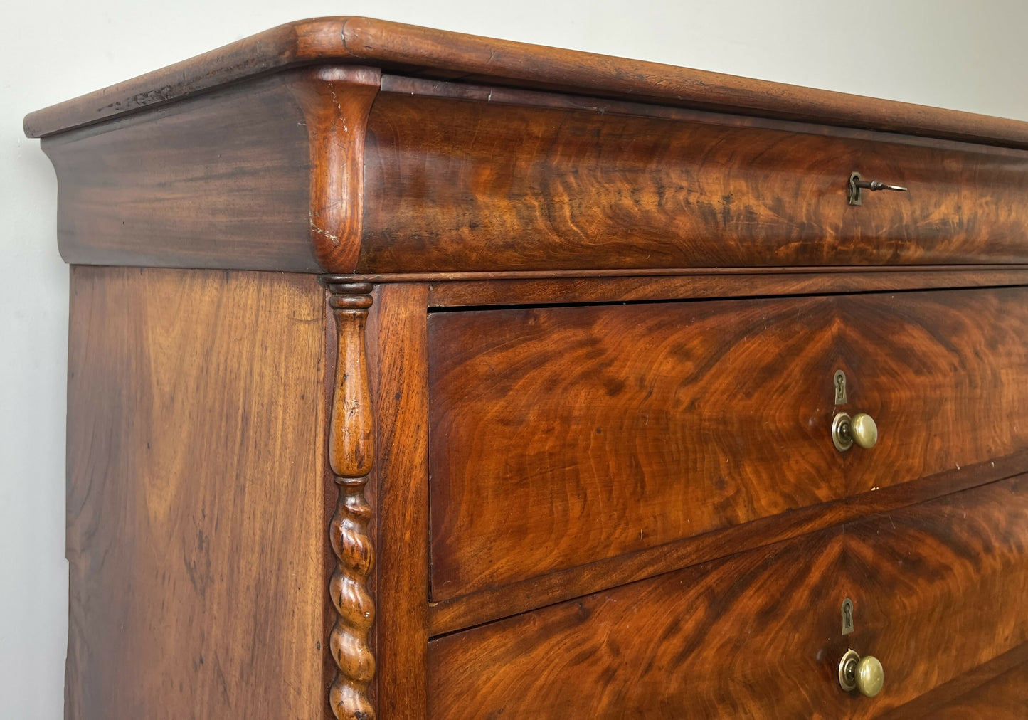 Chest of Drawers Antique French Burr Walnut 4 Drawers Carved Cabinet LOT 6267