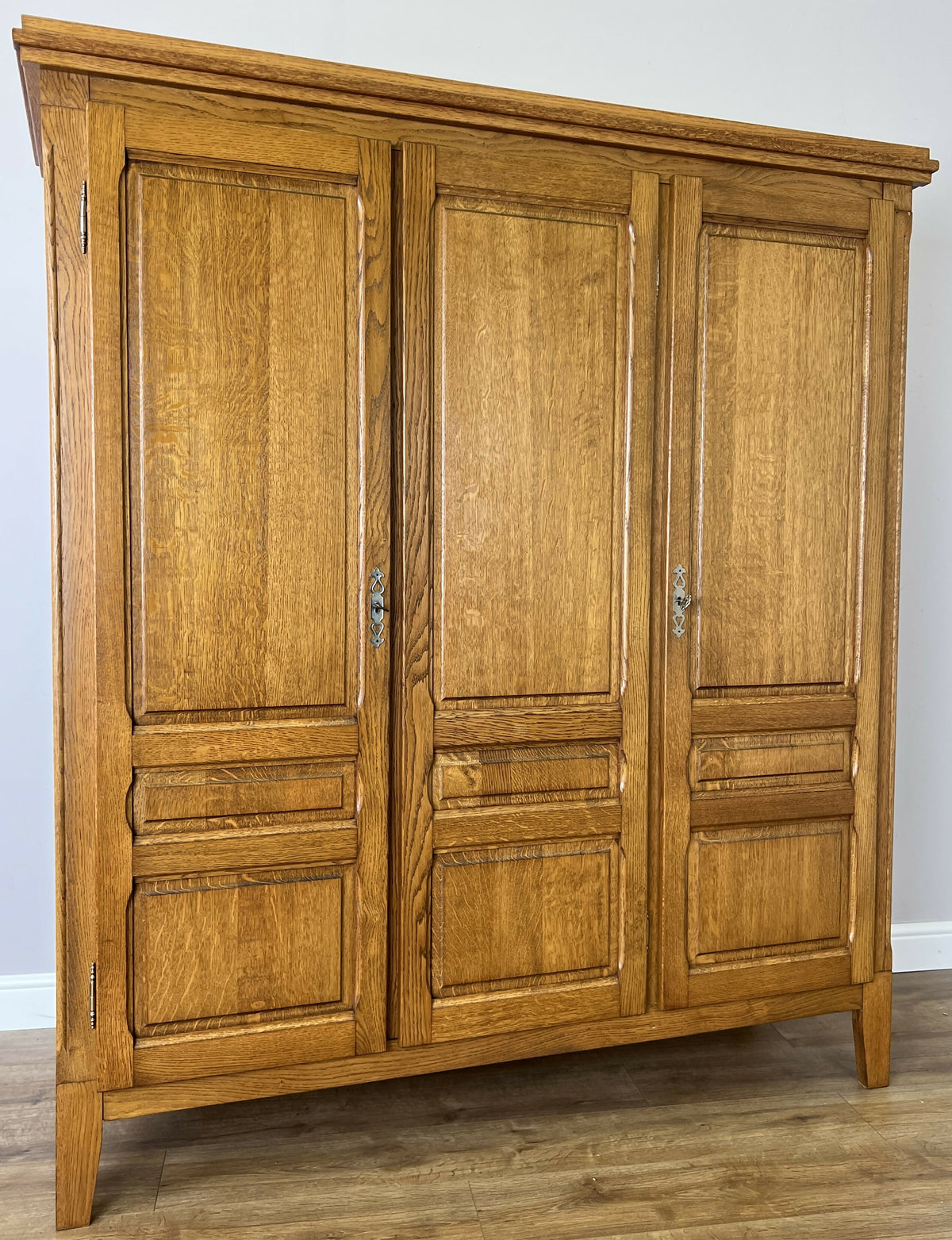 Wardrobe Vintage French Style Oak Triple Door Carved Armoire Cabinet LOT 6526