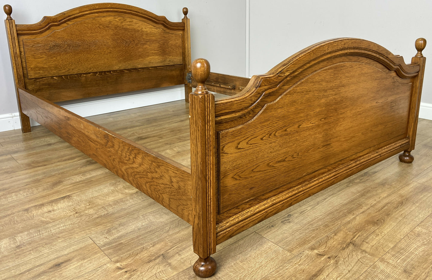 Bed Vintage French Style Double Bed Frame Carved Headboard LOT 6390