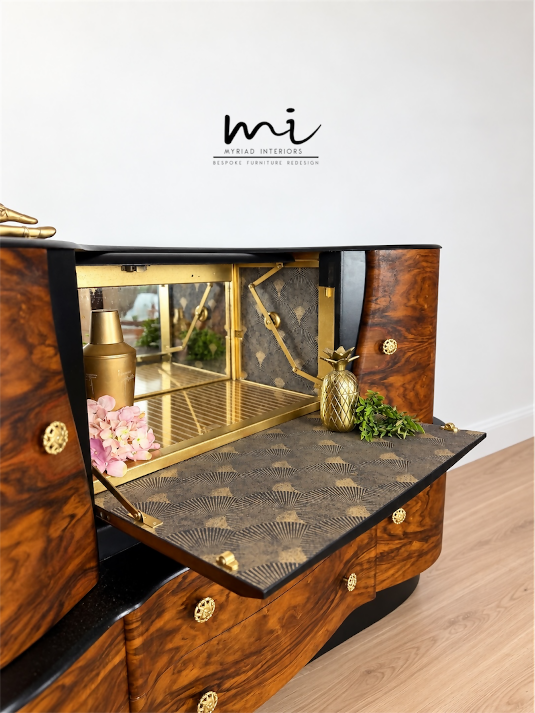 Refurbished Art Deco Burr Walnut Cocktail Cabinet Gold & Black Fan Design, Vintage Bar, Drinks Cabinet, sideboard, 1930s Style, statement