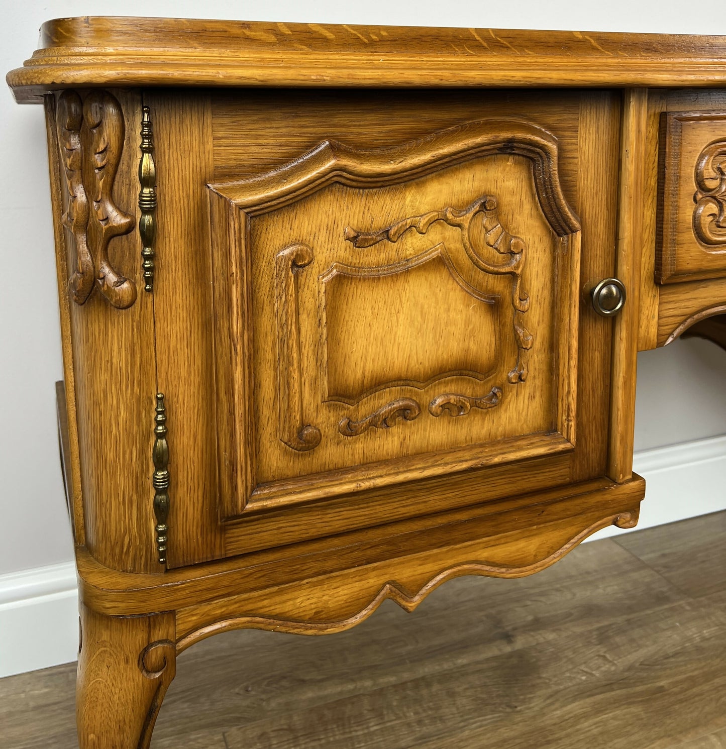 Sideboard Vintage French Louis Style Carved Cupboard TV Stand Cabinet LOT 6271
