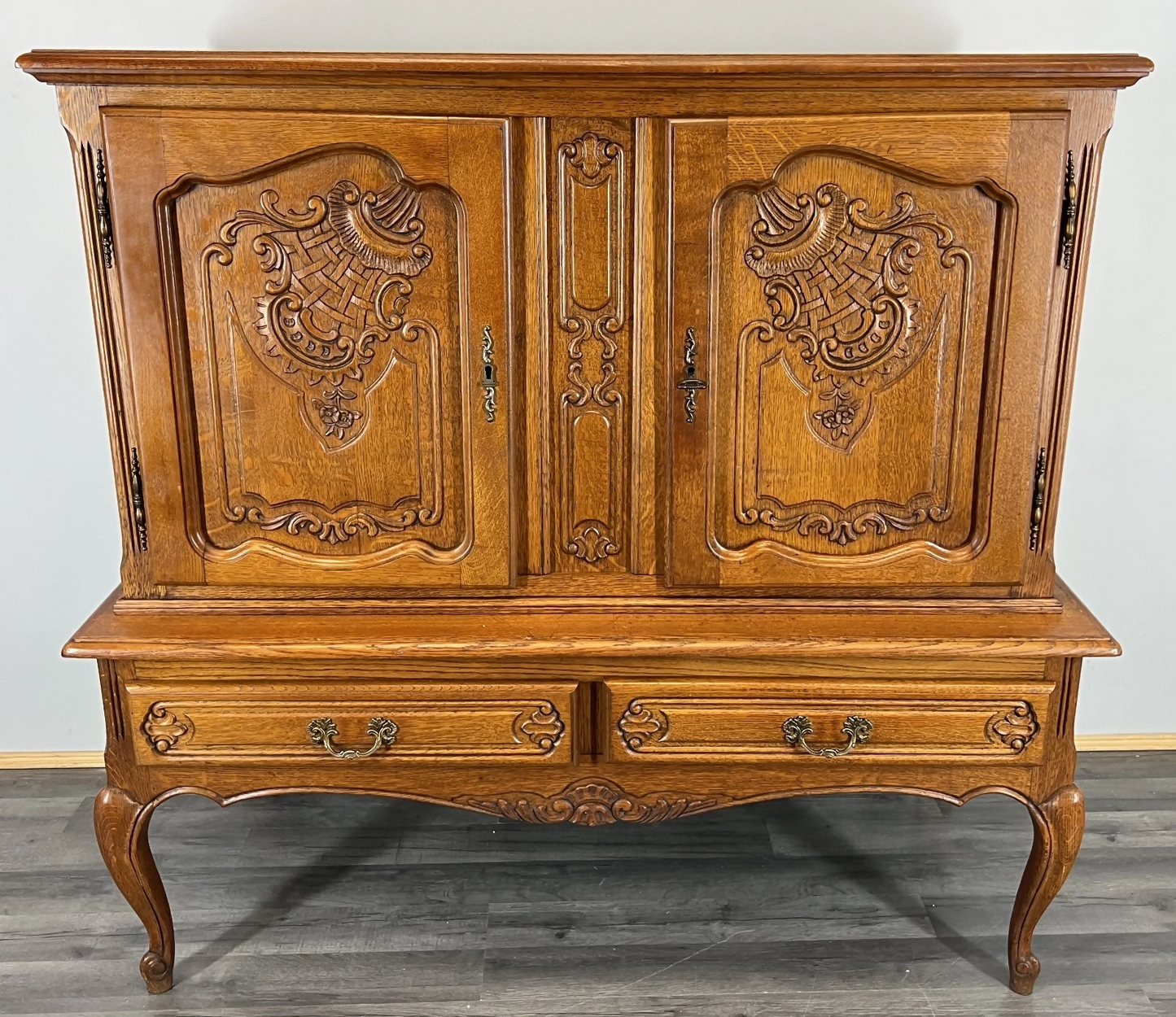 Cabinet Vintage French Louis XVI Oak Carved Sideboard with Drawers LOT 4015