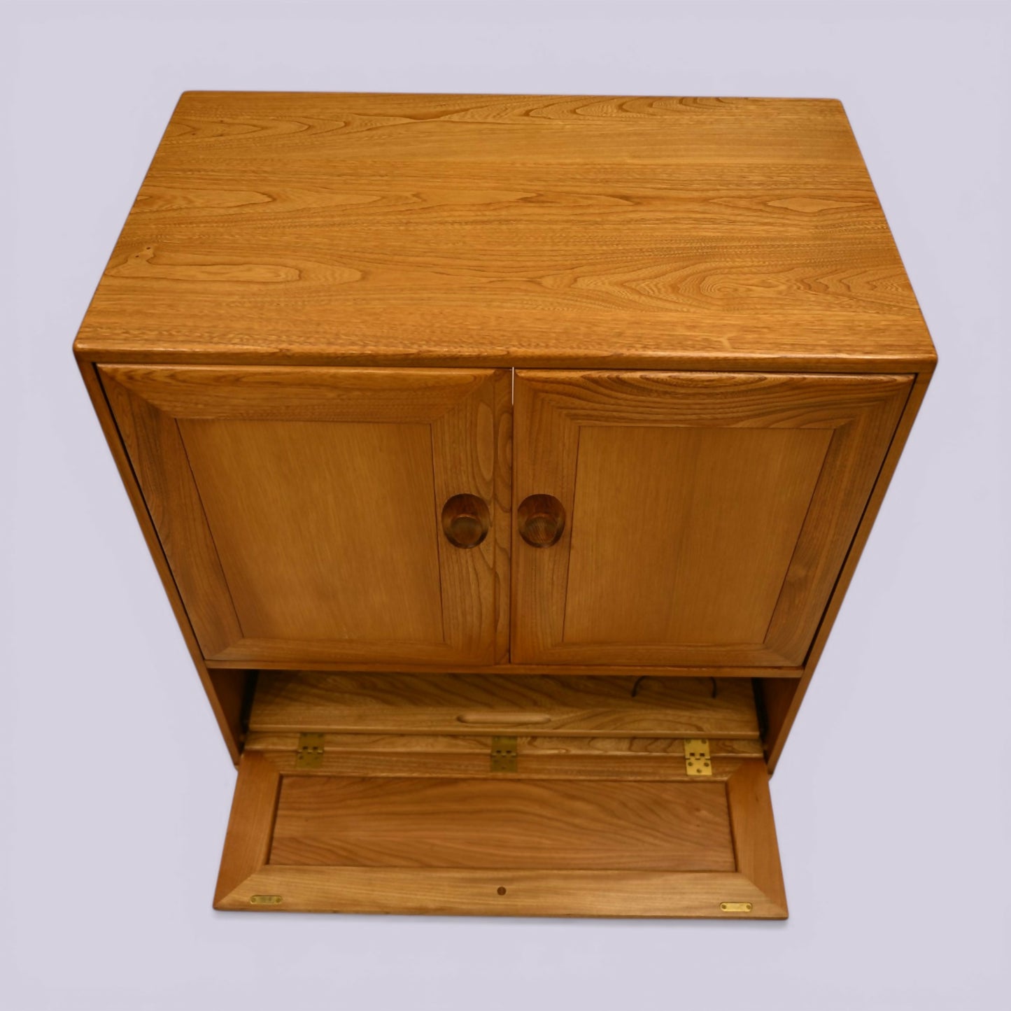 Ercol Mural TV Video Cabinet Windsor Range Light Finish FREE UK Delivery