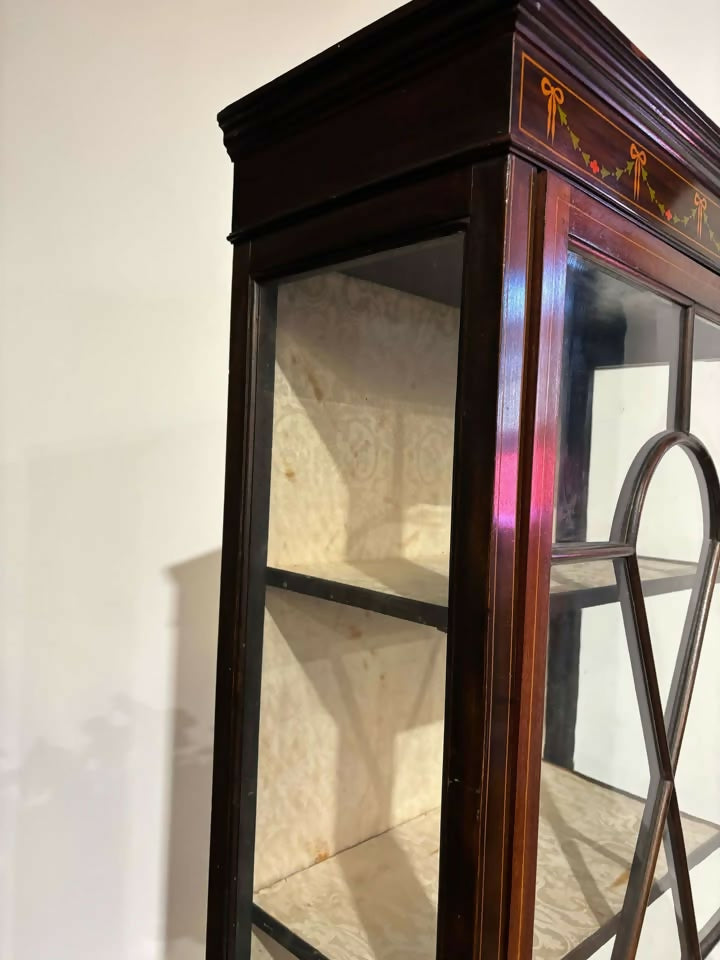 Edwardian Mahogany Serpentine Fronted Display Cabinetzzz