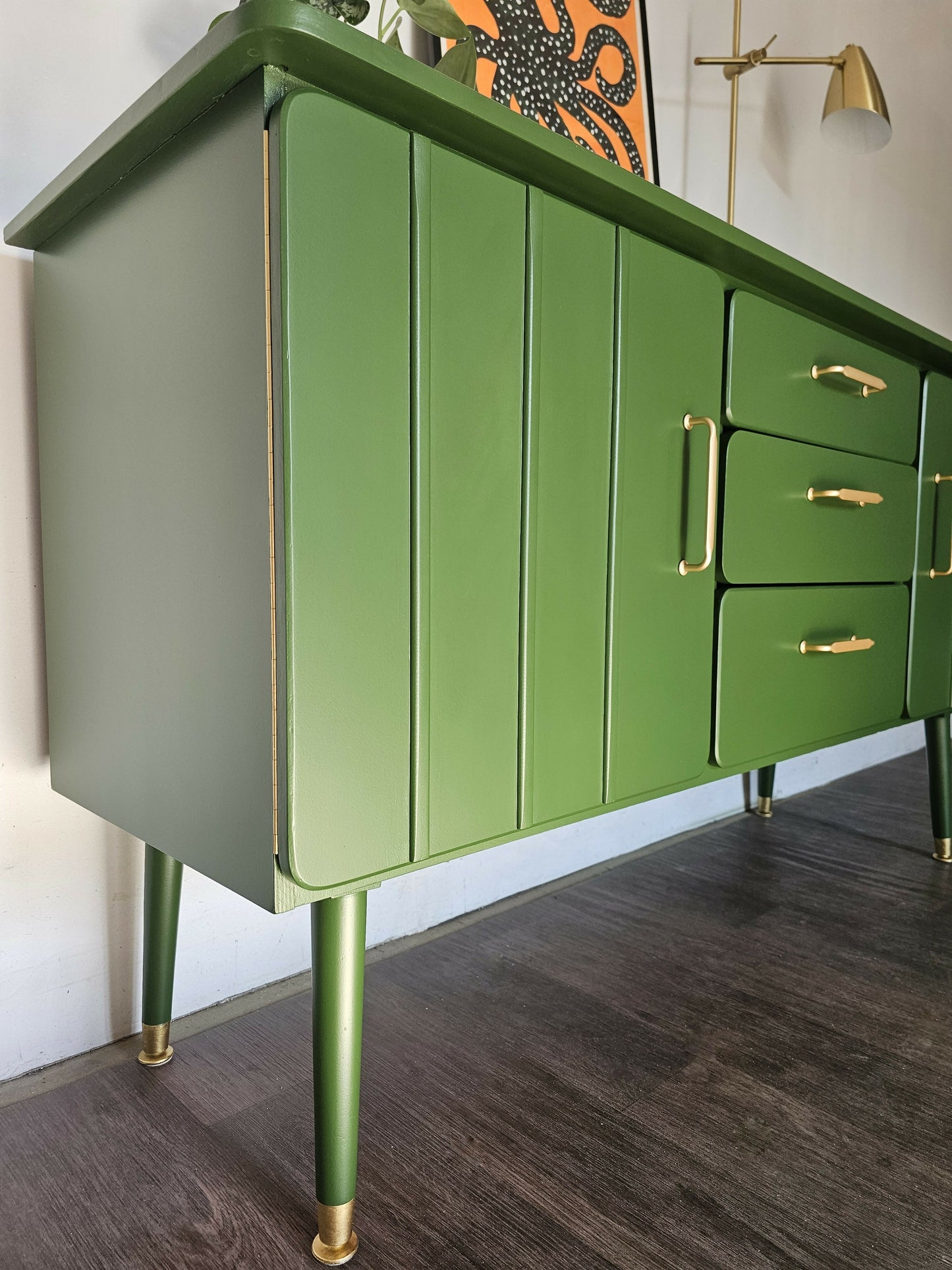Mid Century Modern Sideboard / TV Cabinet