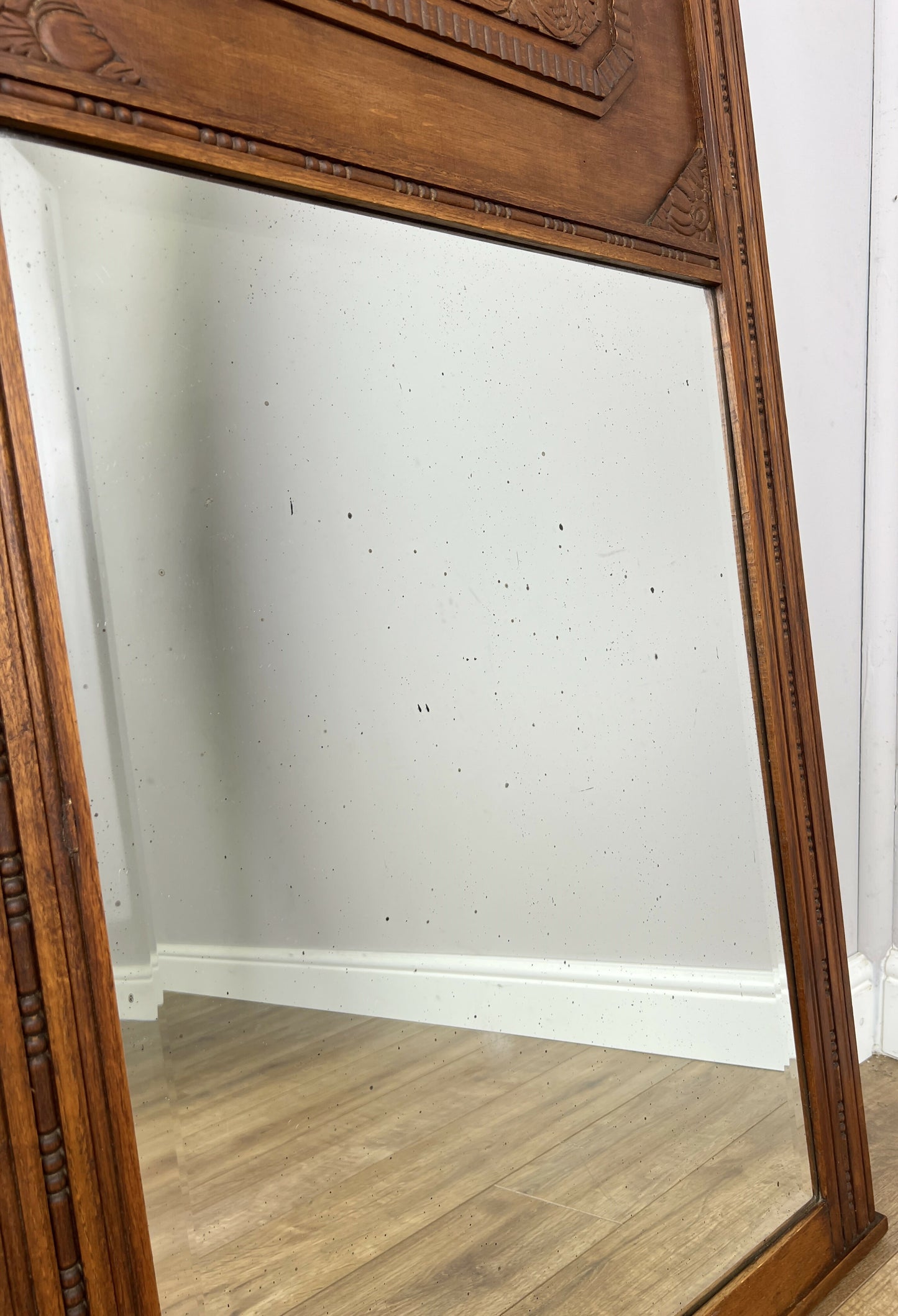Mirror Antique French Style Oak Carved Decorative Frame Wall Mirror LOT 6276