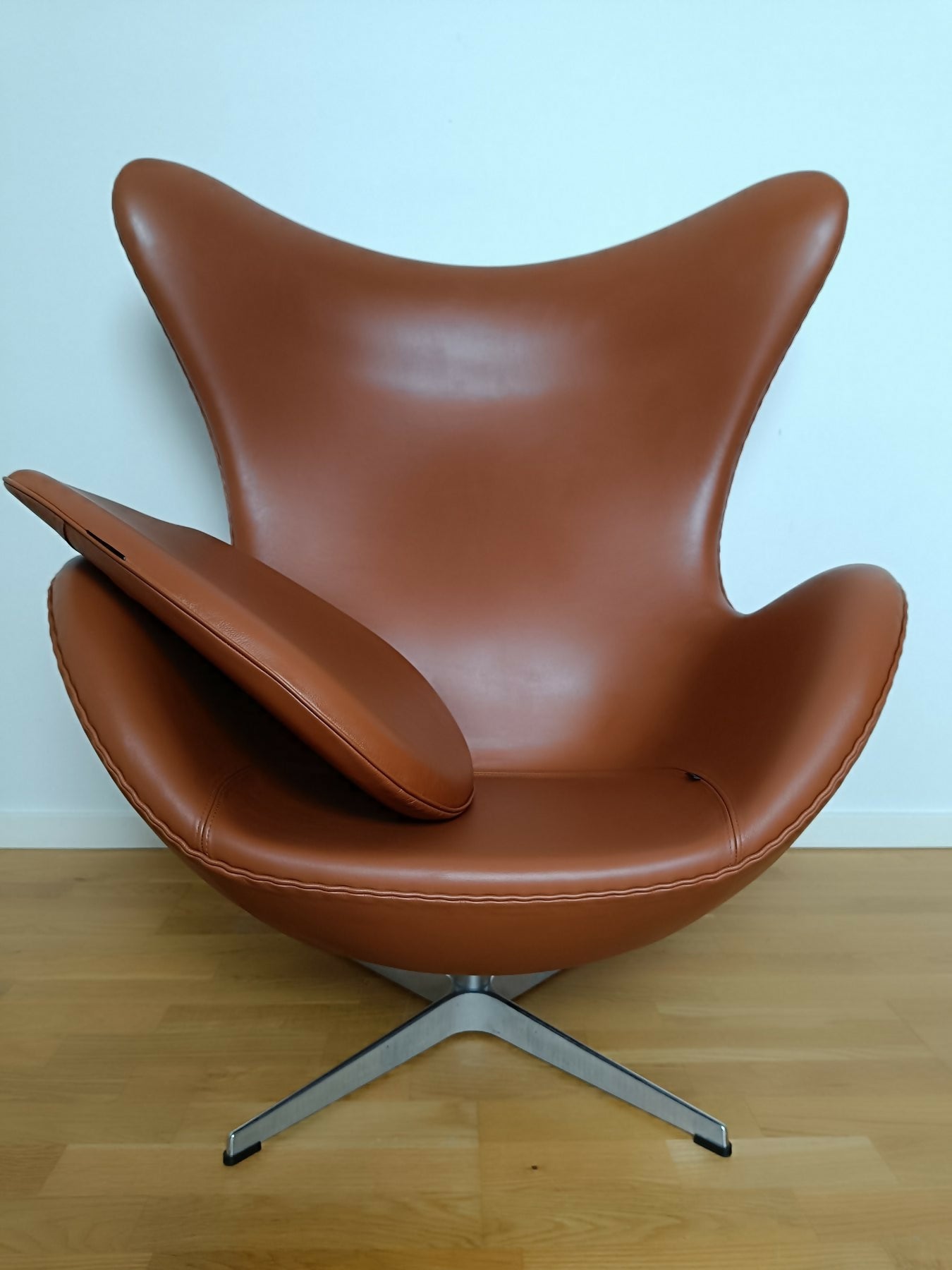 Arne Jacobsen - Egg Chair - Arne Jacobsen - Lounge chair