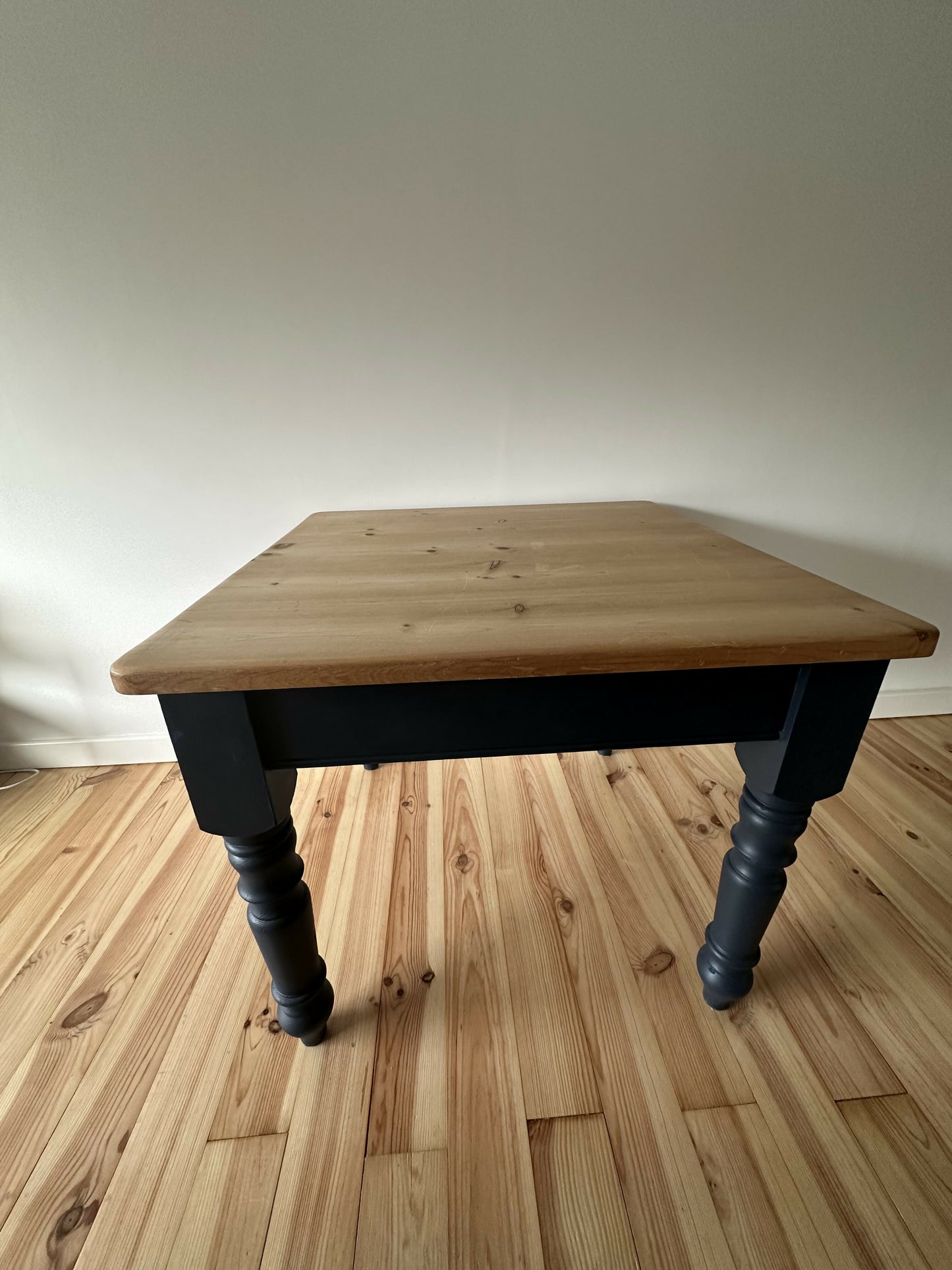 Pine dining table with stripped pine top and blue base