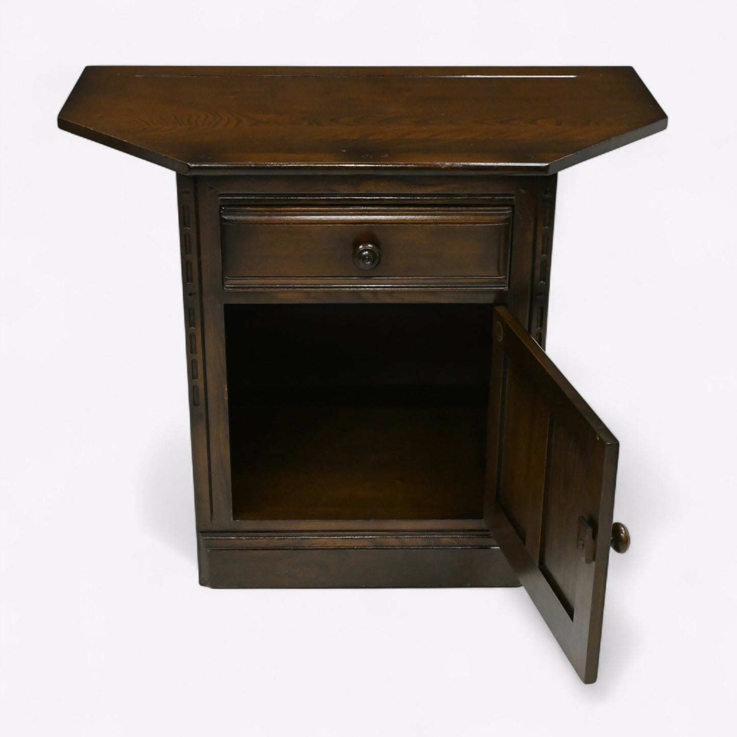 Ercol Corner Base Unit/Cupboard Model Number 590 Dark Finish FREE UK Delivery. SBR10408/0105E