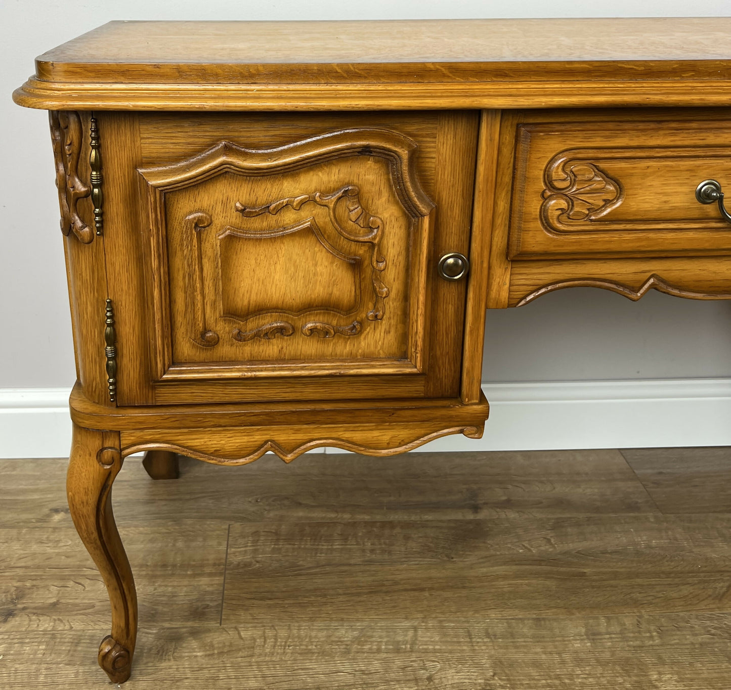 Sideboard Vintage French Louis Style Carved Cupboard TV Stand Cabinet LOT 6271