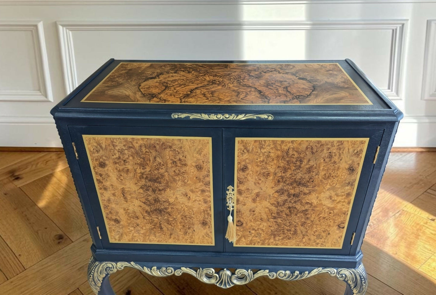 Vintage Unique Art Deco Style queen Anne Blue Drinks Cocktail Cabinet gin bar