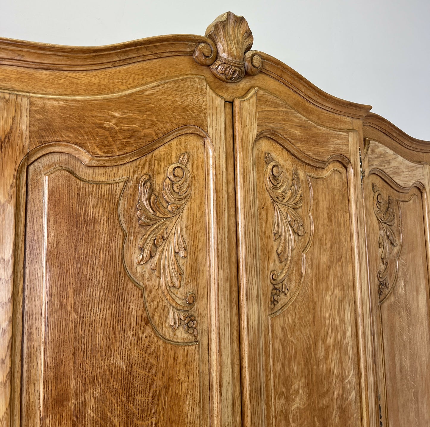 Wardrobe Vintage French Louis XVI Style Oak Four Door Carved Armoire LOT 6384