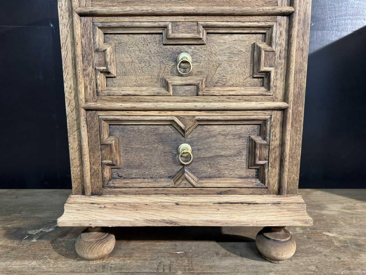 Quality Pair Oak Bedside Chests