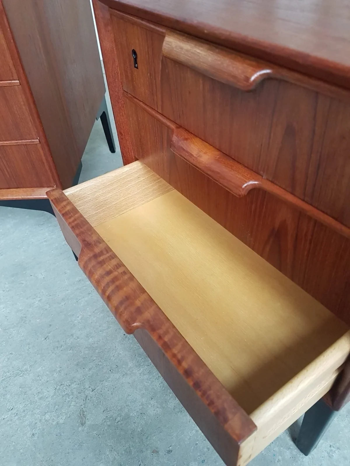 Vintage Pair of Danish Mid Century Bedside Chest Of Drawers Tables Retro Scandi R901