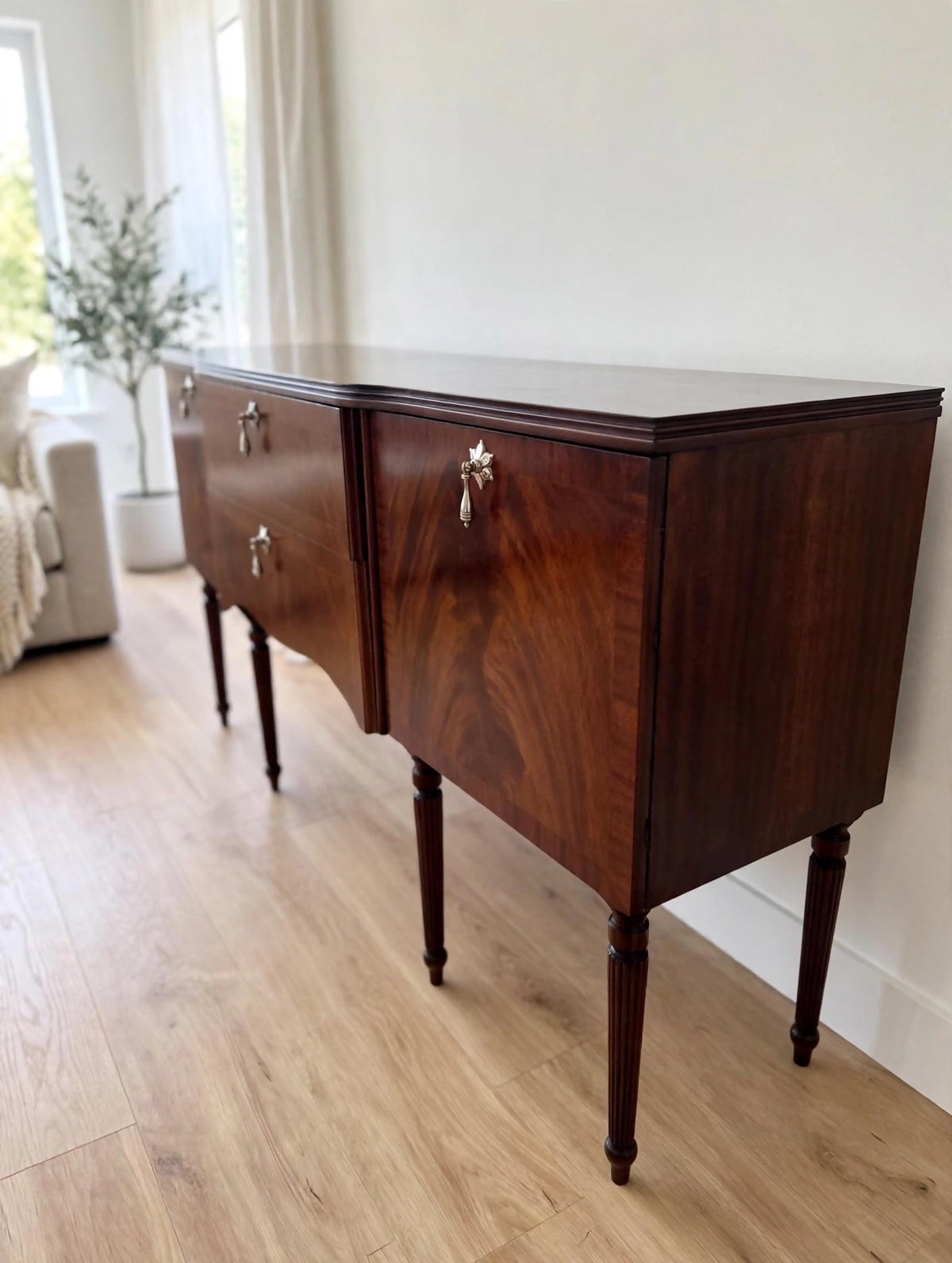 Beautiful vintage mahogany sideboard