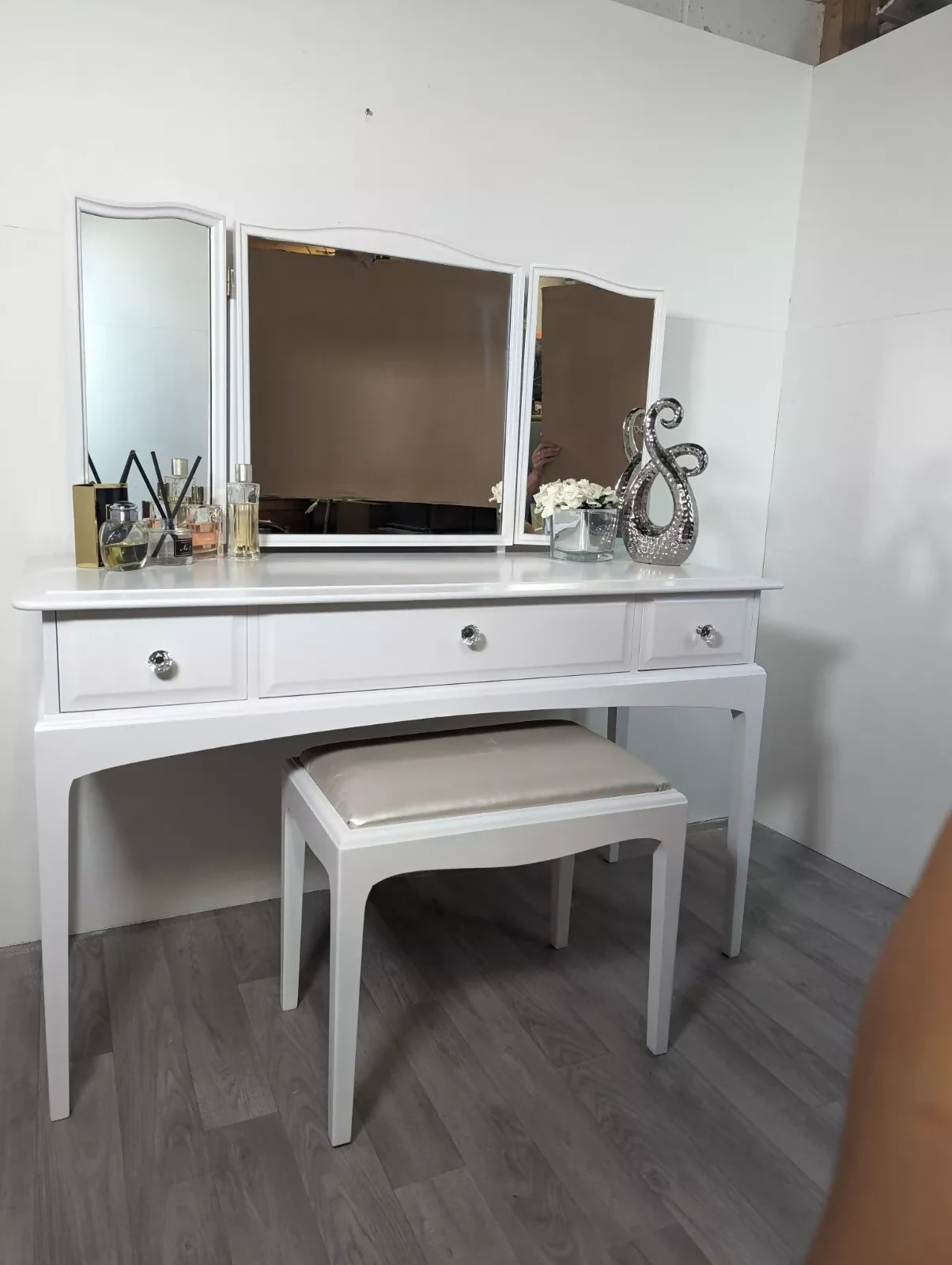 Stag Minstrel Dressing Table Mirrors & Stool