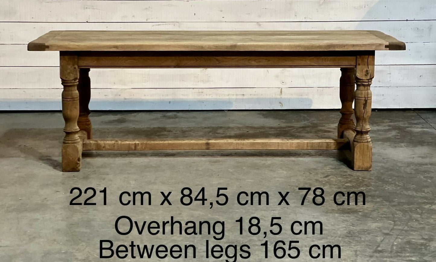 Good Quality Oak Farmhouse Dining Table