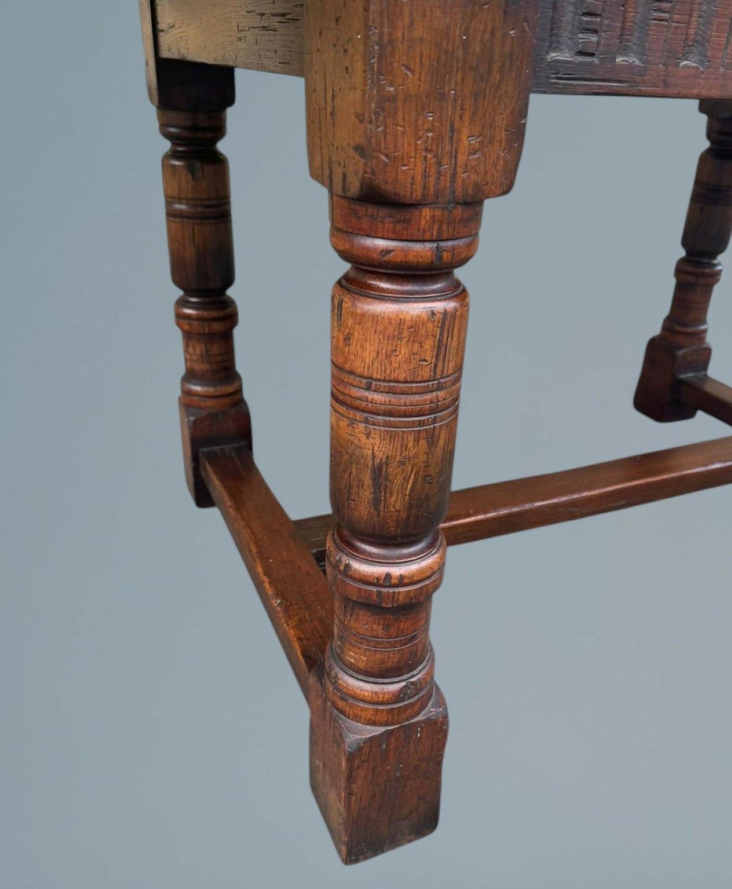 Titchmarsh & Goodwin Oak Draw Top Extending Dining Table / Draw Leaf Table