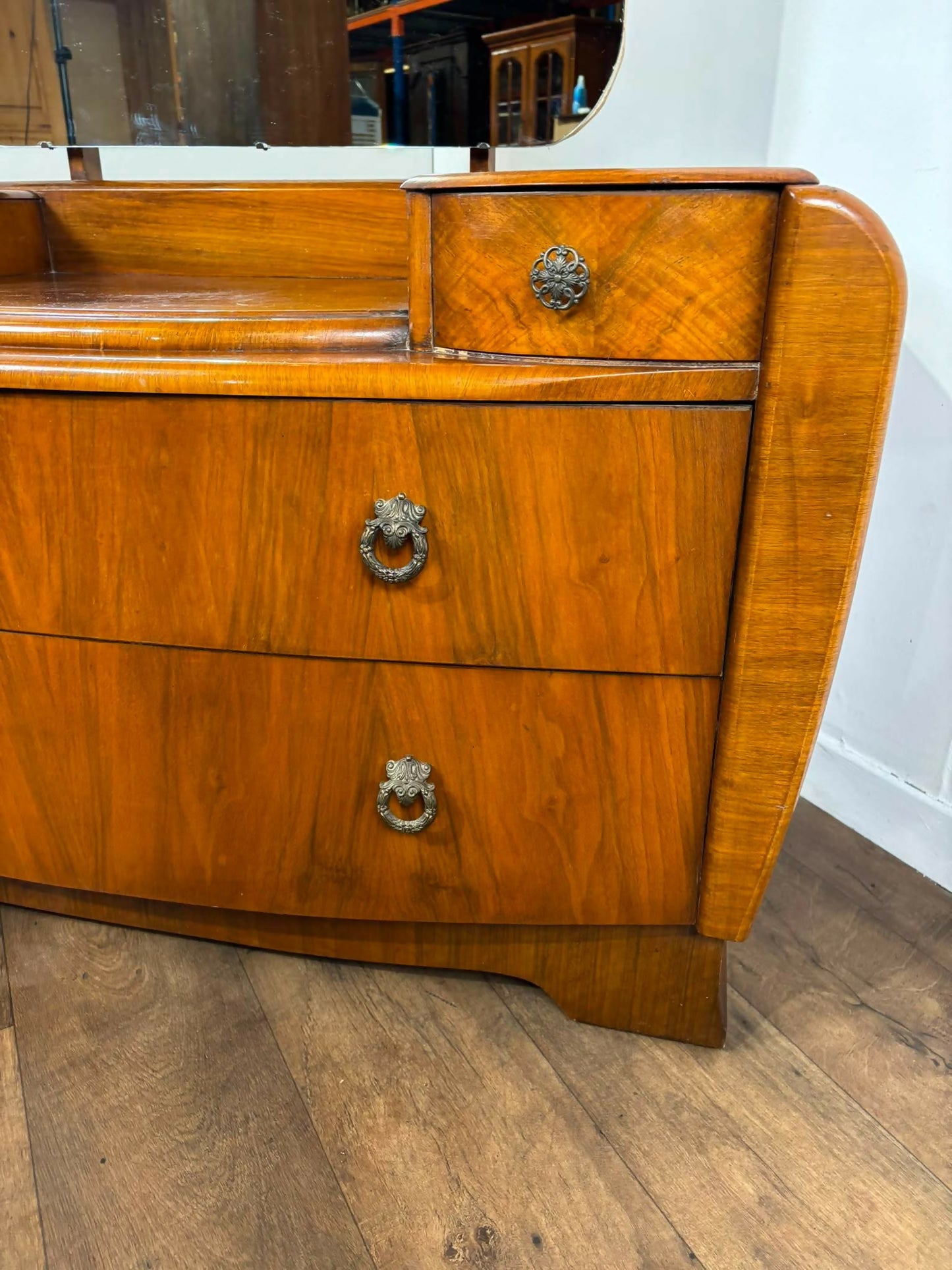 Vintage Walnut Veneered Dressing Table with Removable Mirror